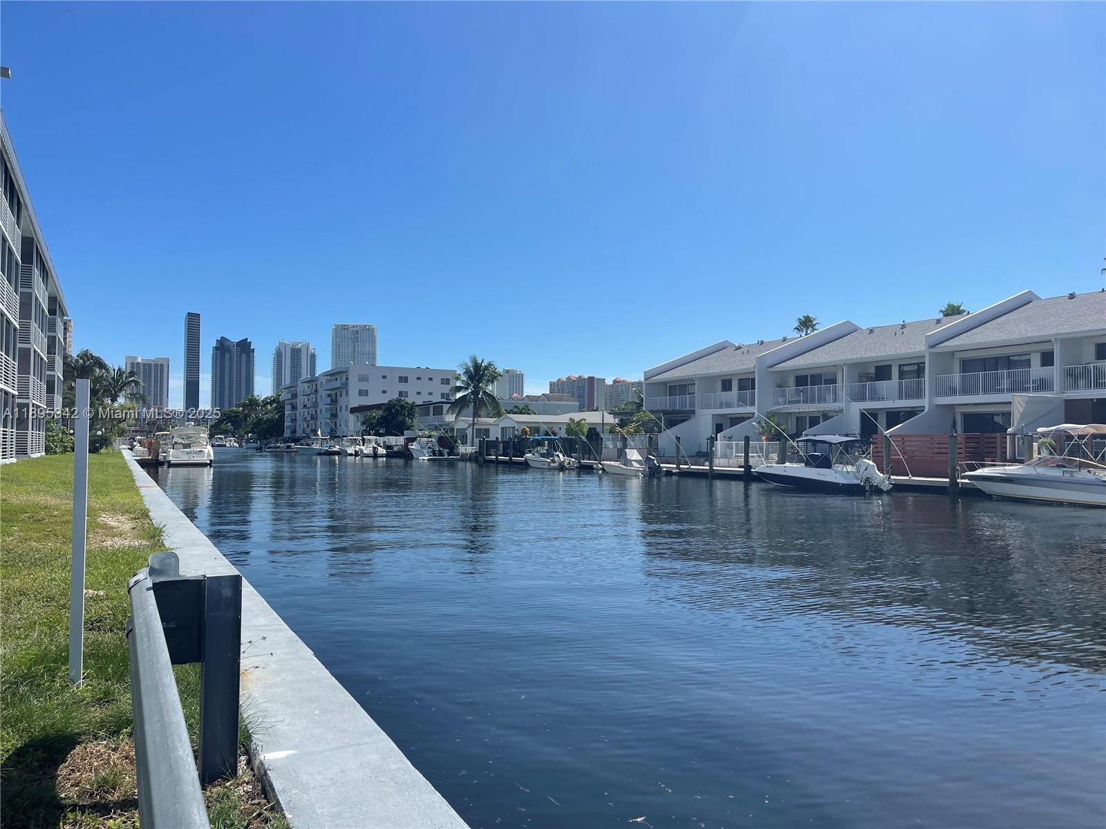 Eden Isles Condo No 7