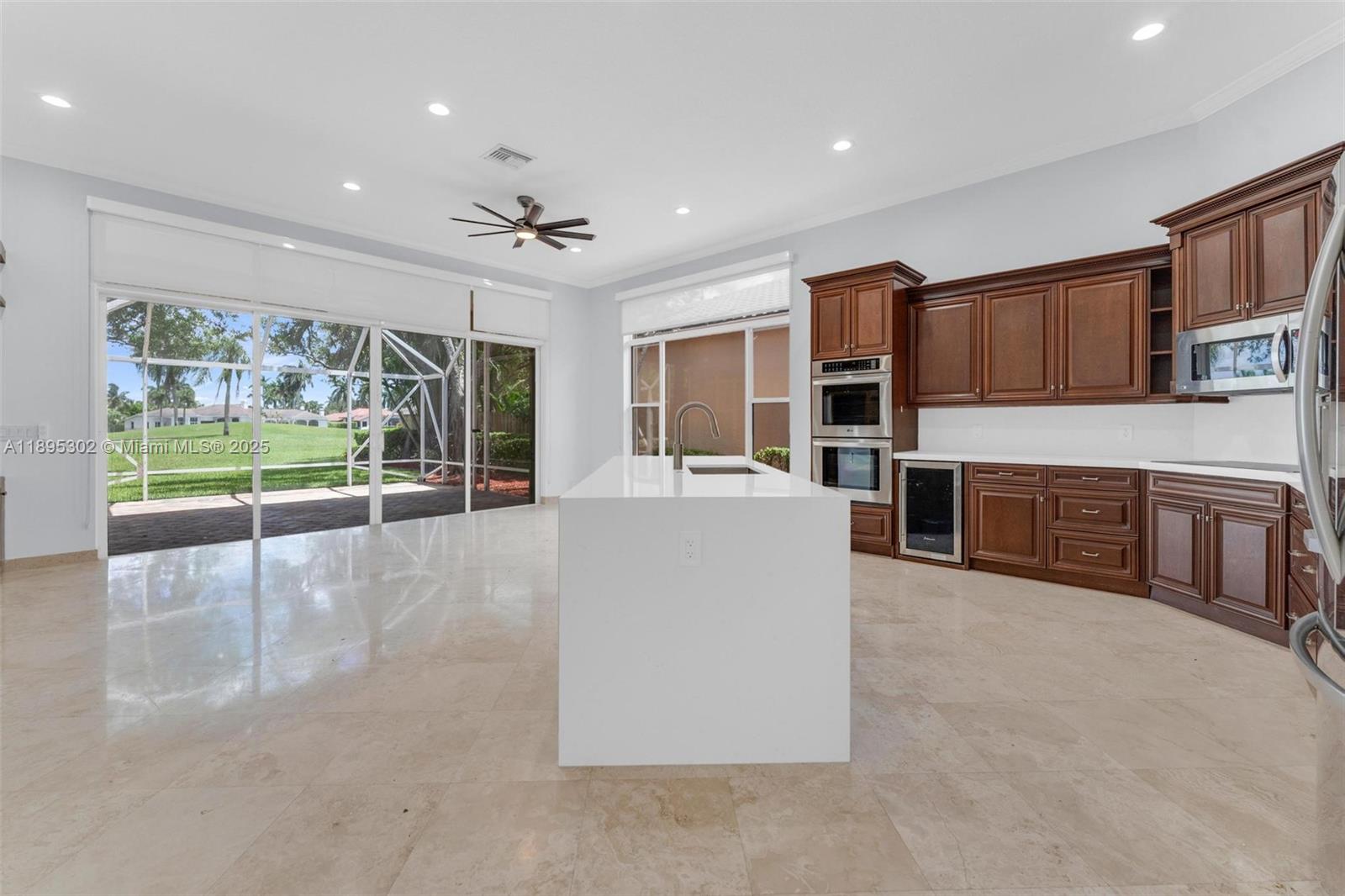 House for Sale in Weston, FL