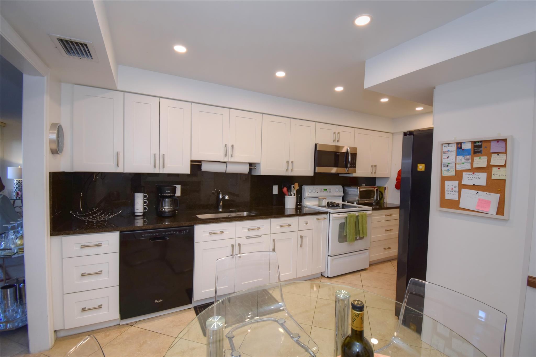 Homes for sale in Lauderdale By The Sea, FL | 5100 Ne Ocean Blvd #516, Lauderdale By The Sea, FL 33308 | MLS# F10530446