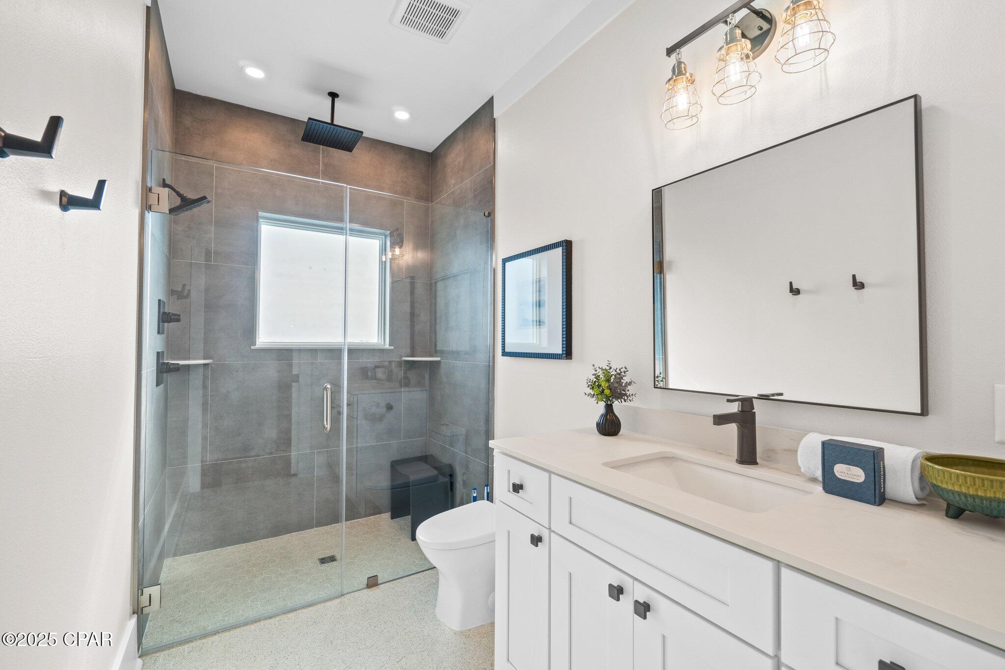 Listing photo id 16 for 1570 Gulf Beach Drive