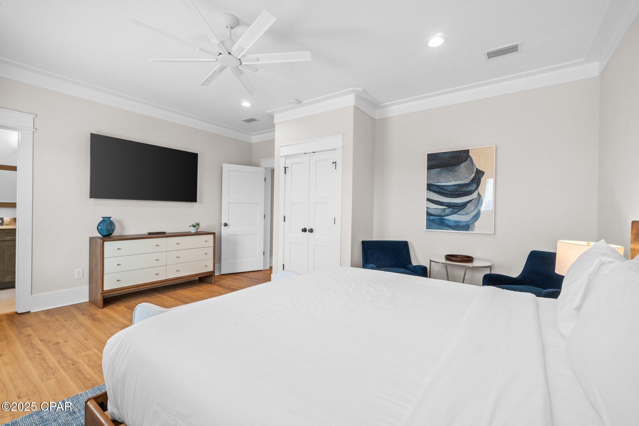Listing photo id 24 for 1570 Gulf Beach Drive