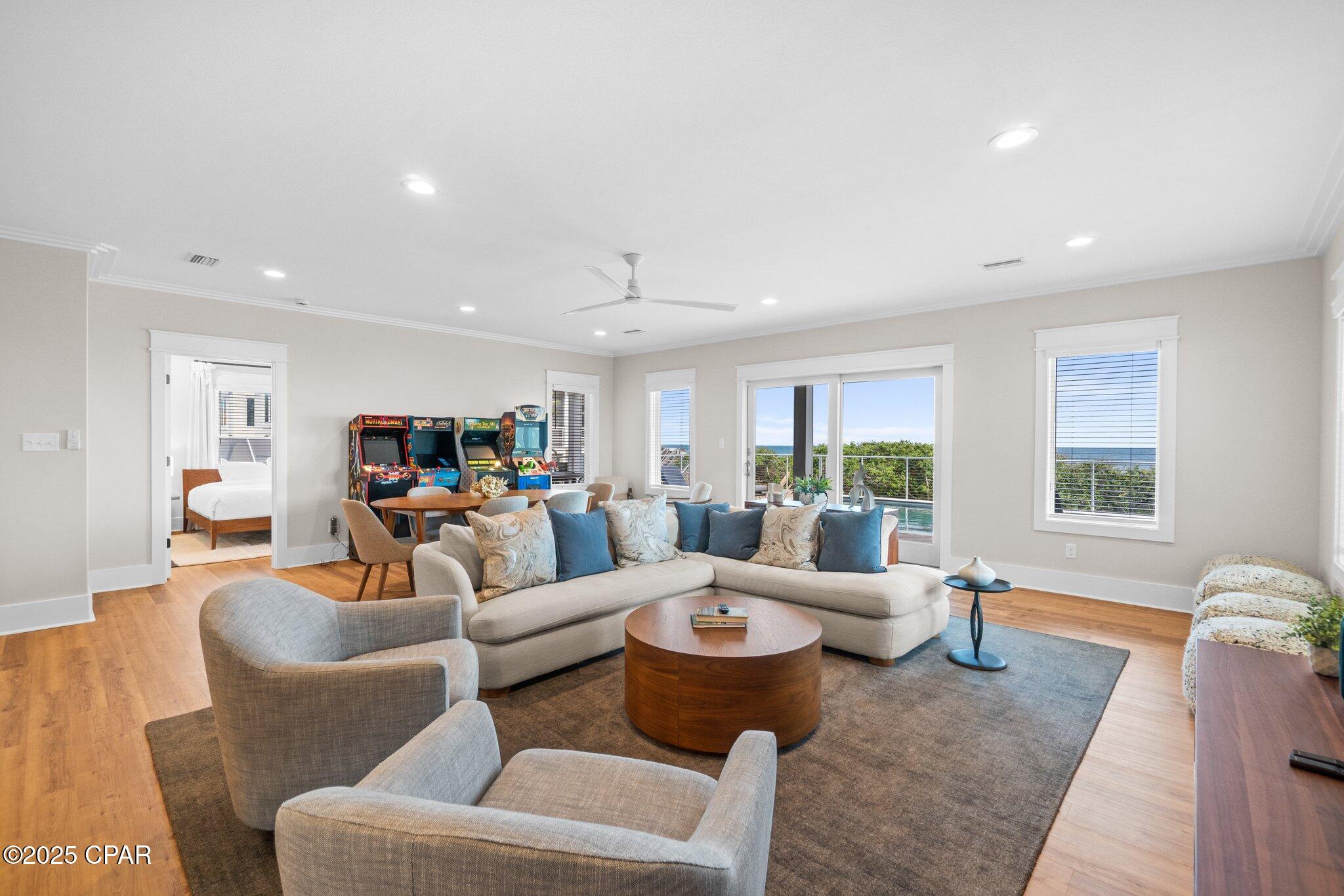 Listing photo id 36 for 1570 Gulf Beach Drive