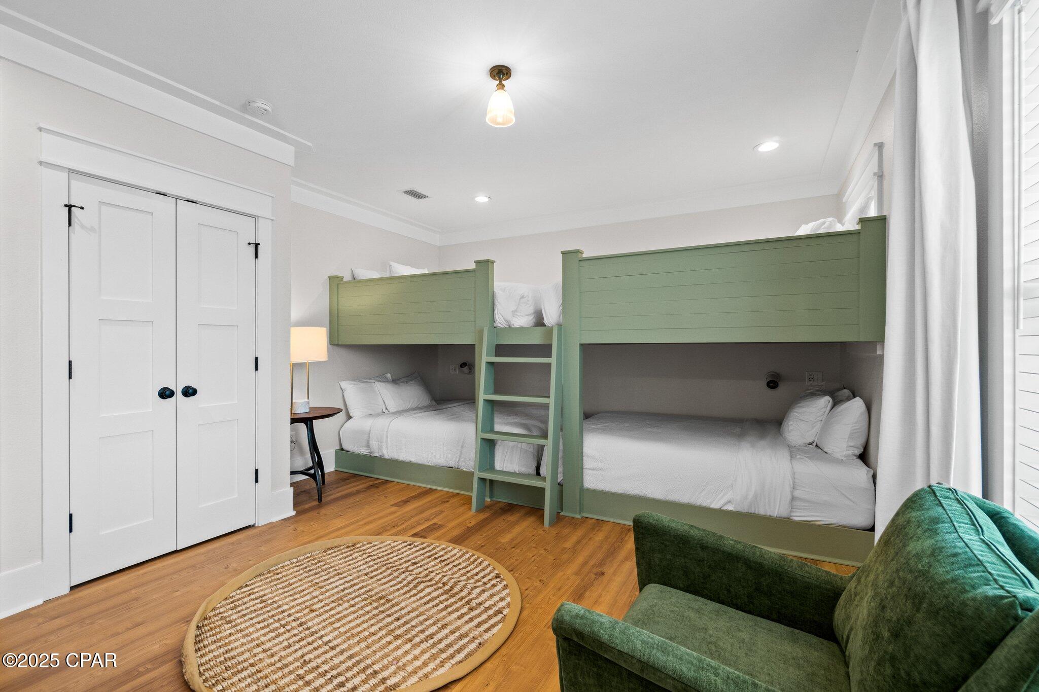 Listing photo id 48 for 1570 Gulf Beach Drive