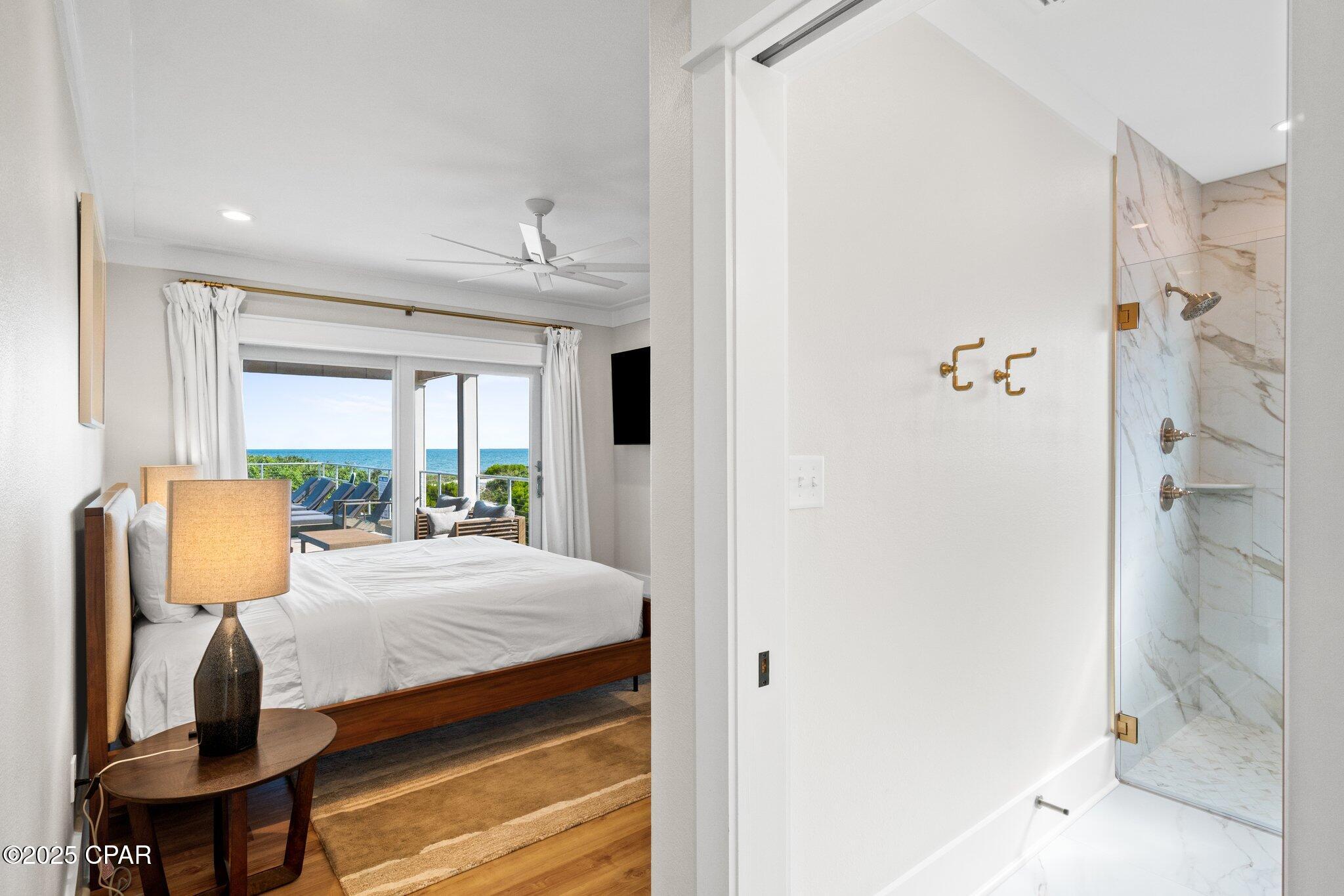 Listing photo id 53 for 1570 Gulf Beach Drive