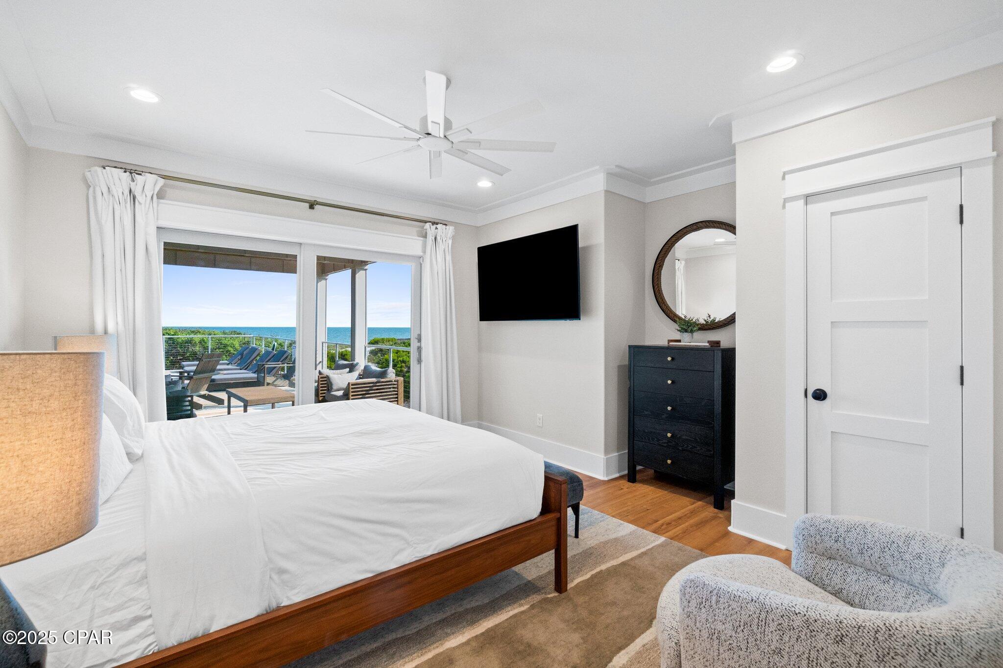 Listing photo id 56 for 1570 Gulf Beach Drive