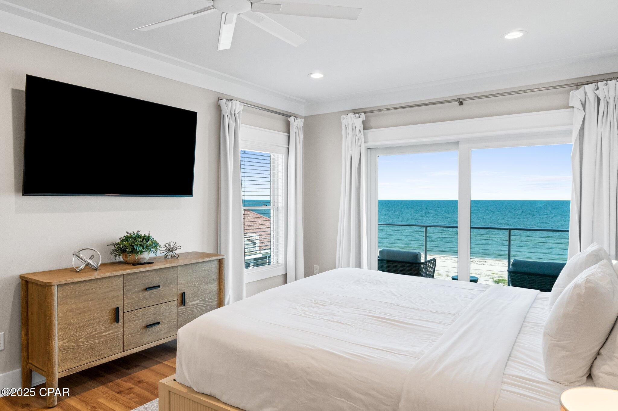 Listing photo id 68 for 1570 Gulf Beach Drive