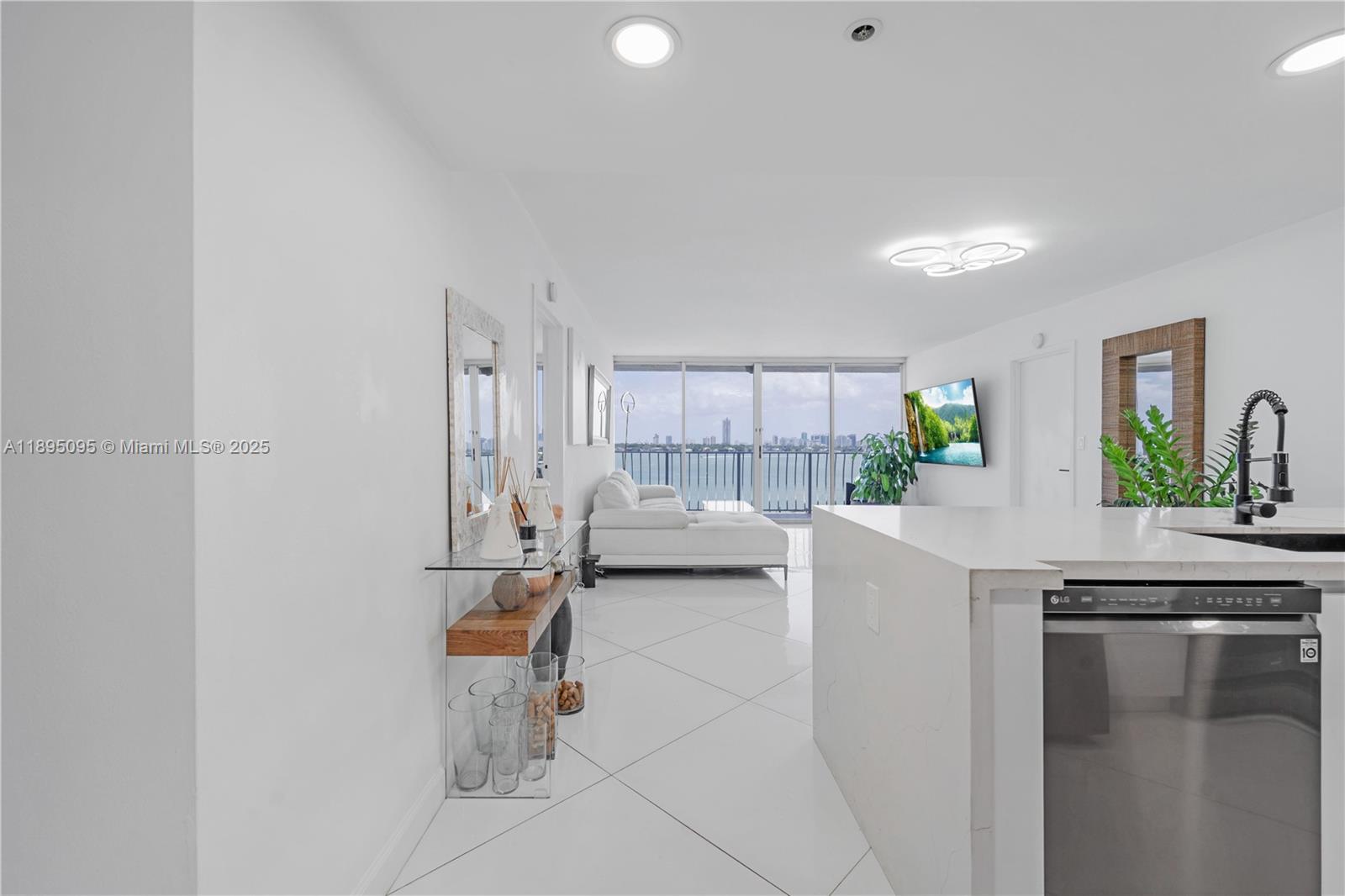 The Grandview Palace Cond