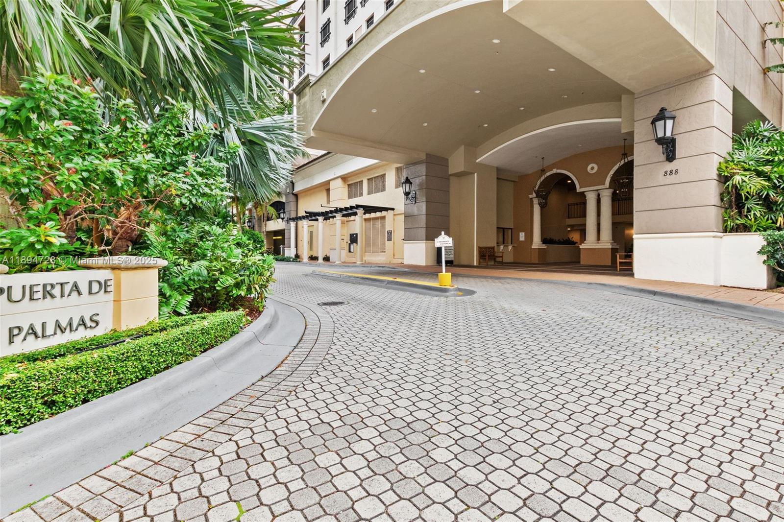 Puerta De Palmas Condo