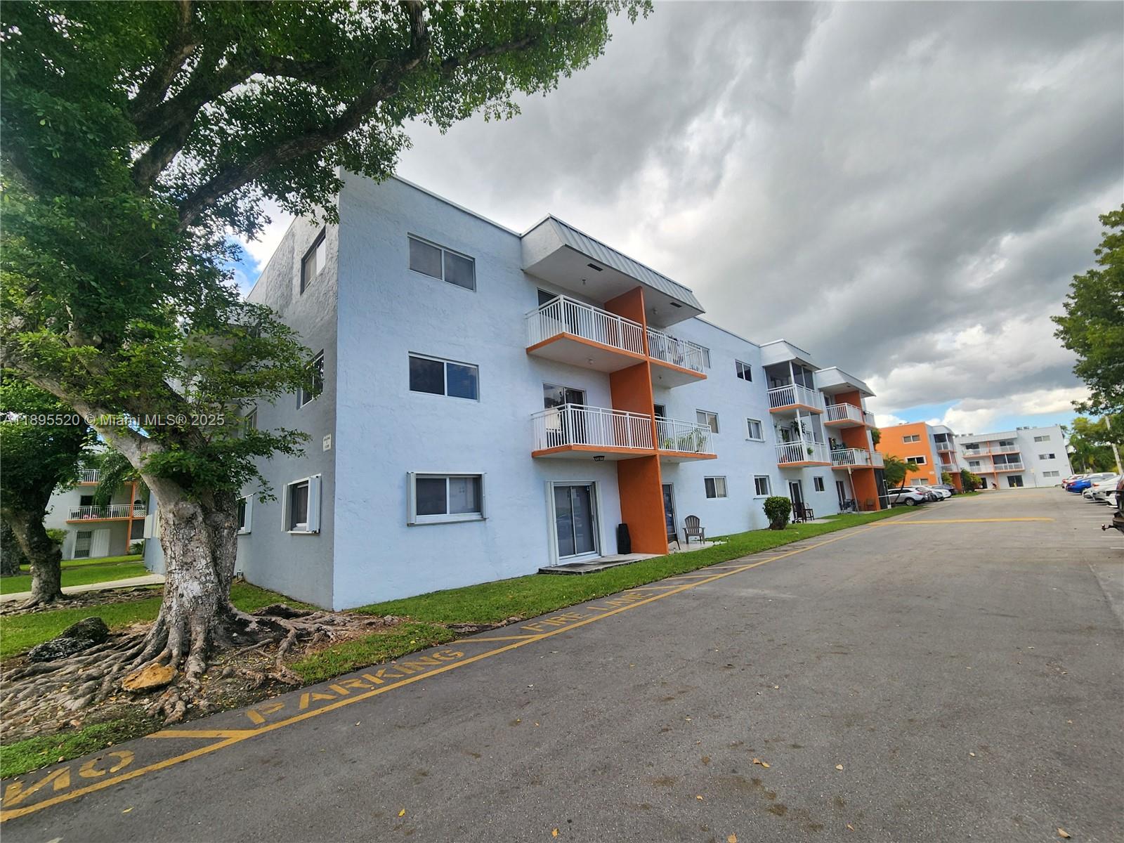 Caribbean Gardens Condo