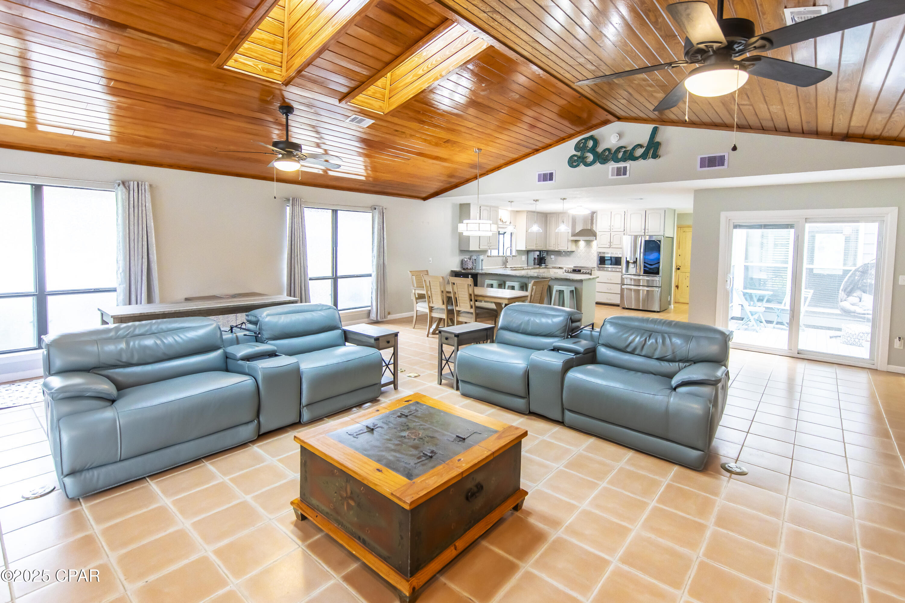 Image 11 For 215 Moonlight Bay Drive