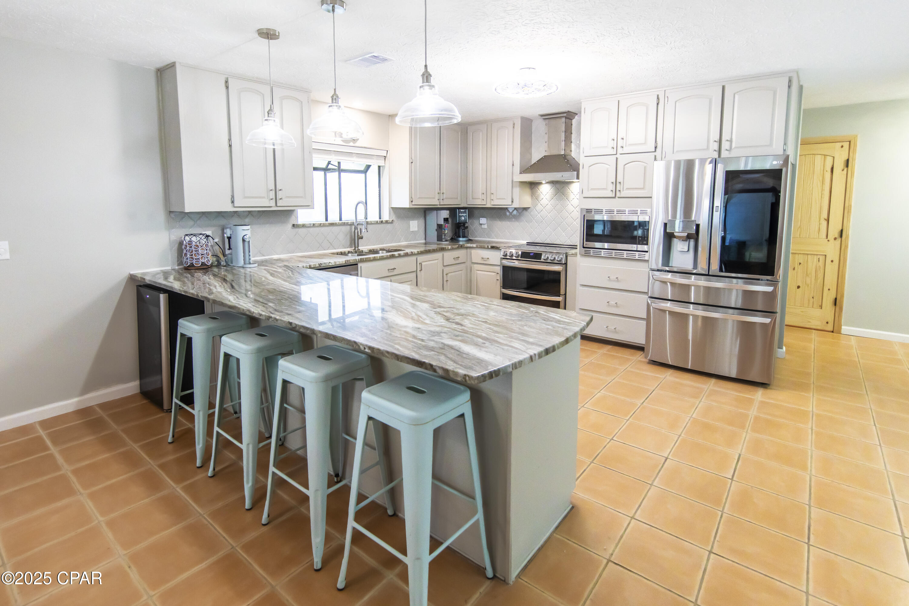 Image 14 For 215 Moonlight Bay Drive