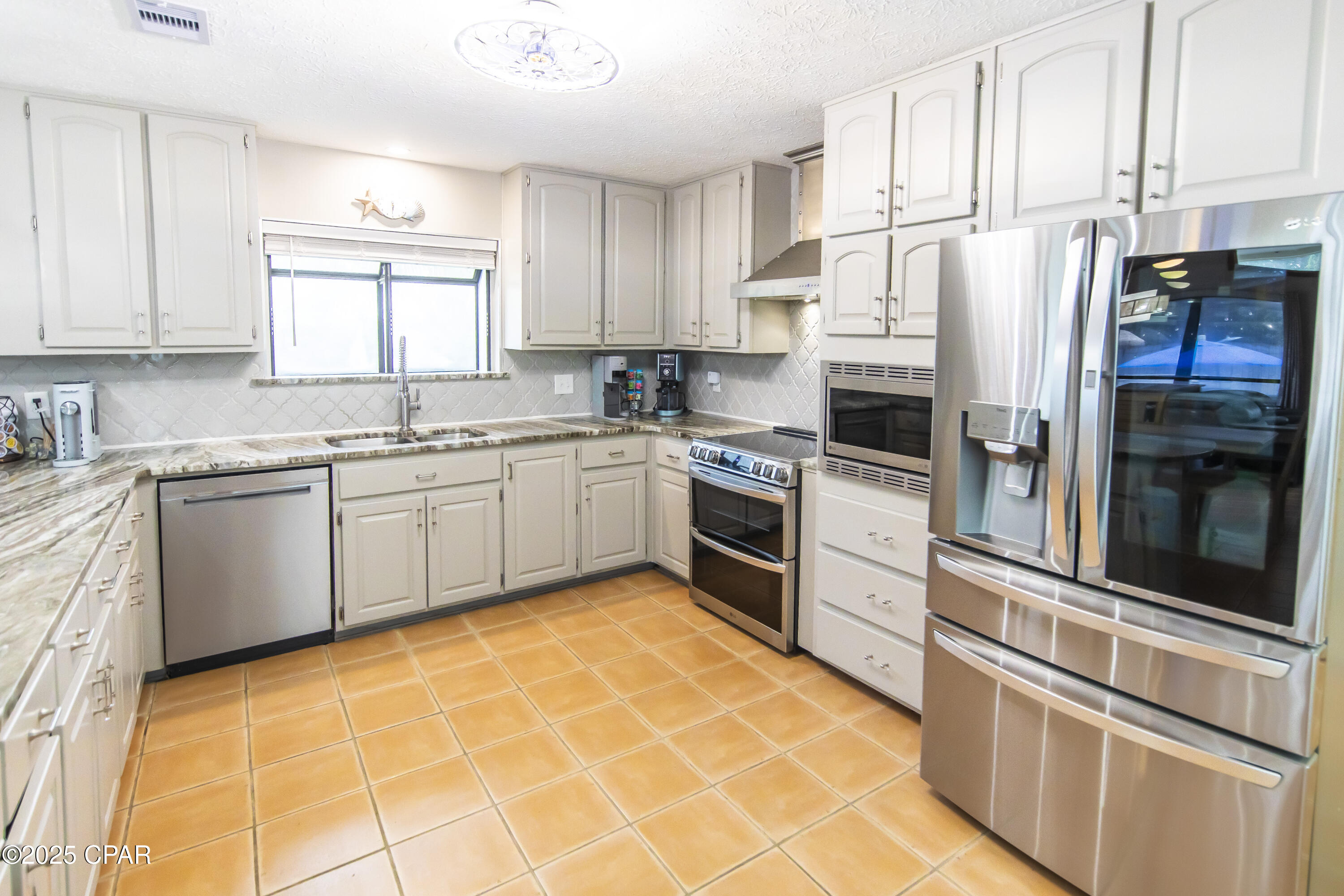 Image 15 For 215 Moonlight Bay Drive