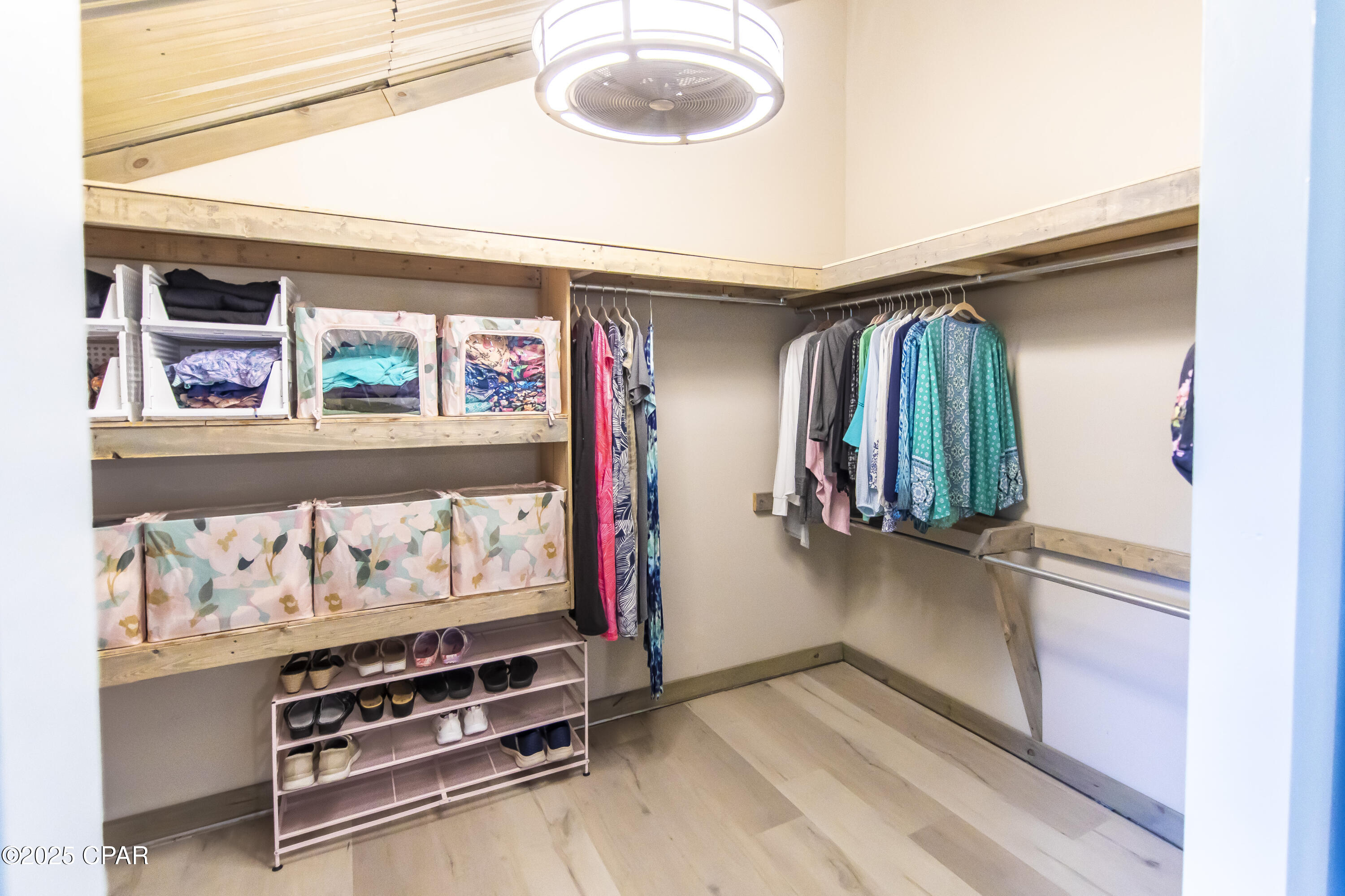 Image 19 For 215 Moonlight Bay Drive