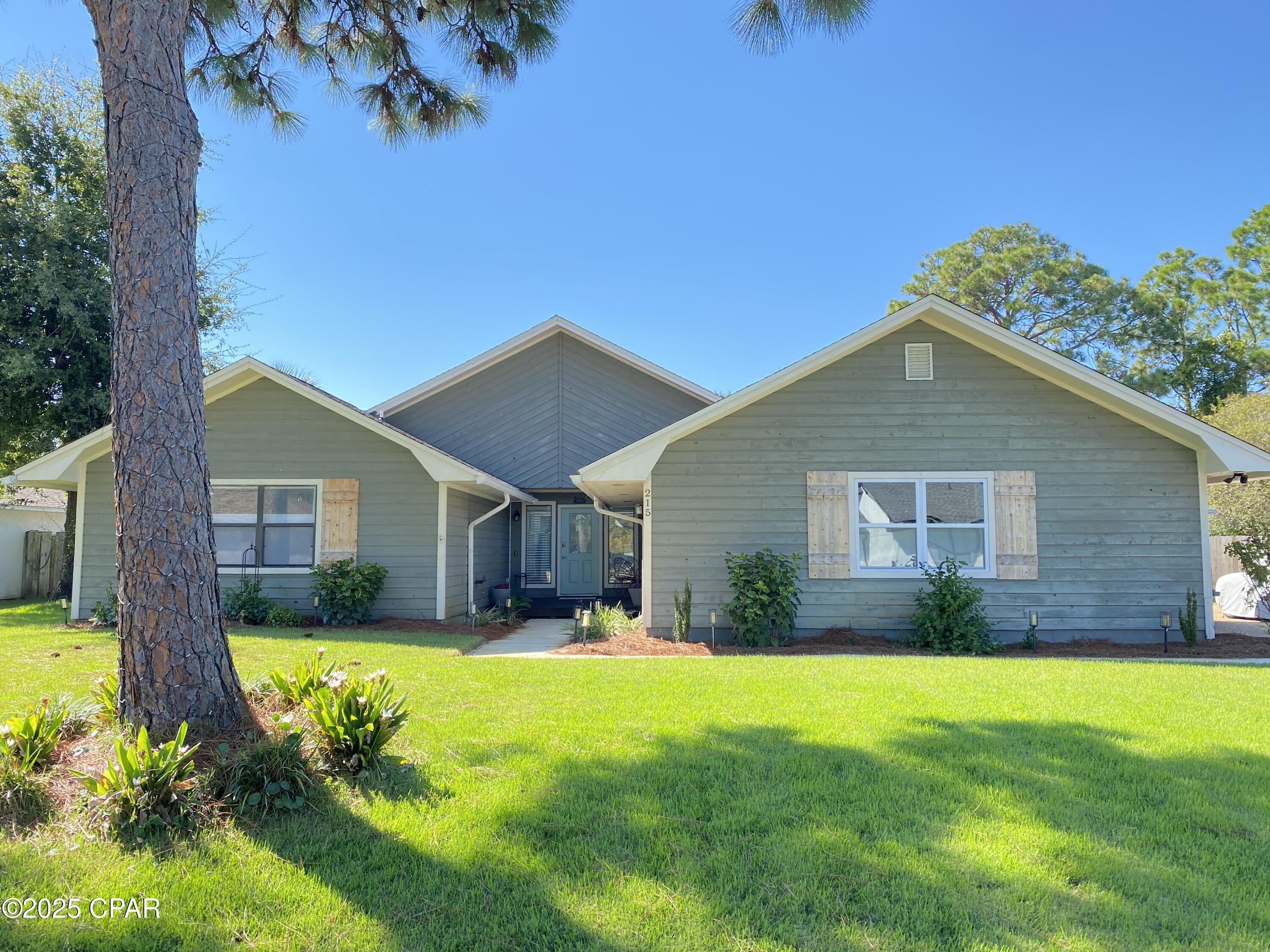 Image 2 For 215 Moonlight Bay Drive