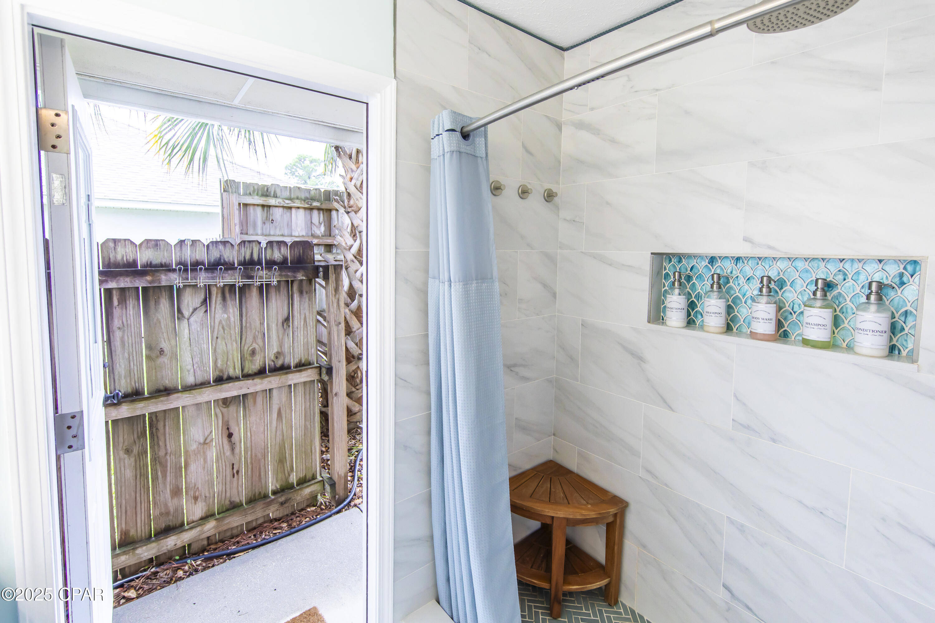 Image 27 For 215 Moonlight Bay Drive