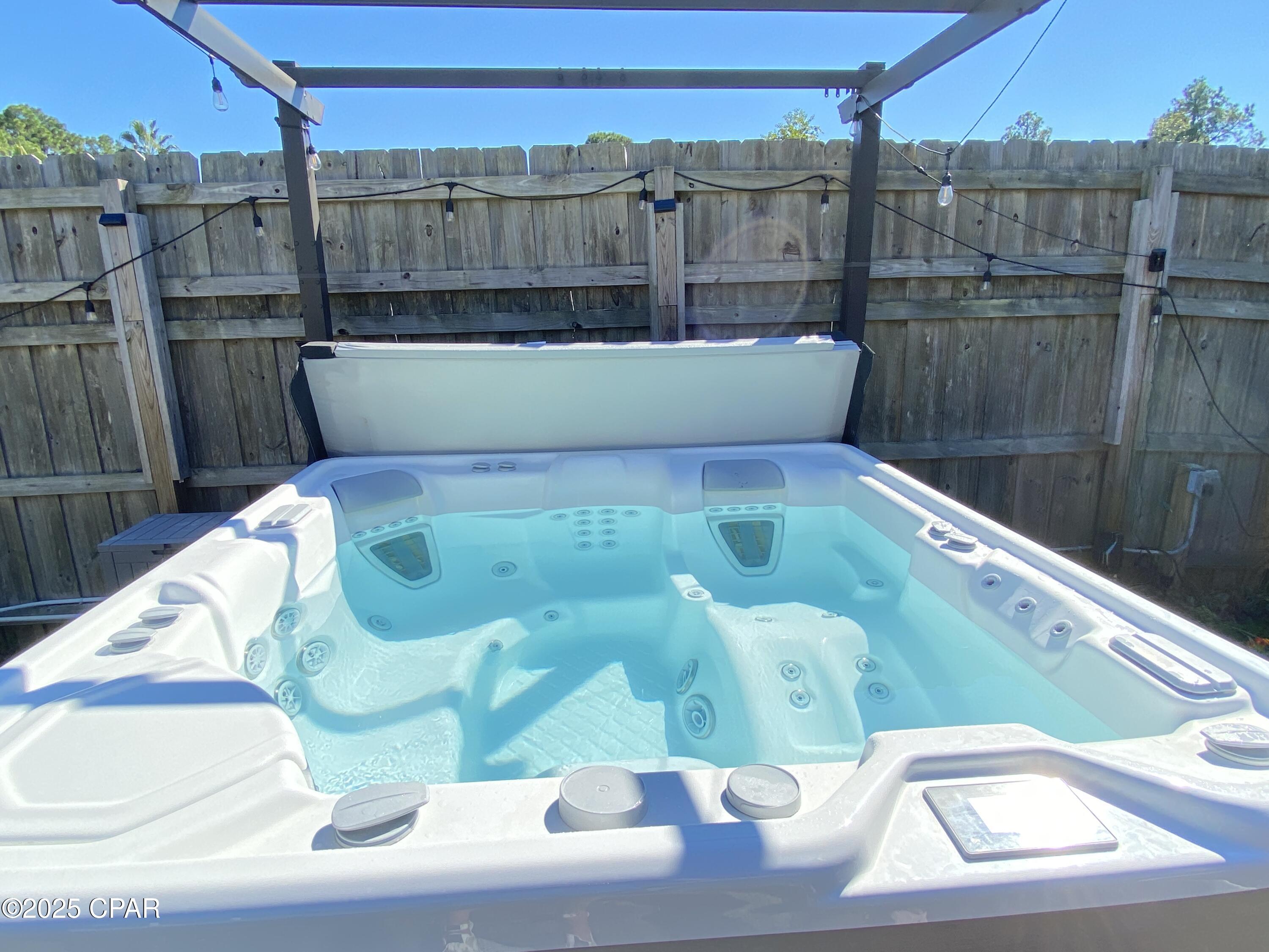 Image 3 For 215 Moonlight Bay Drive