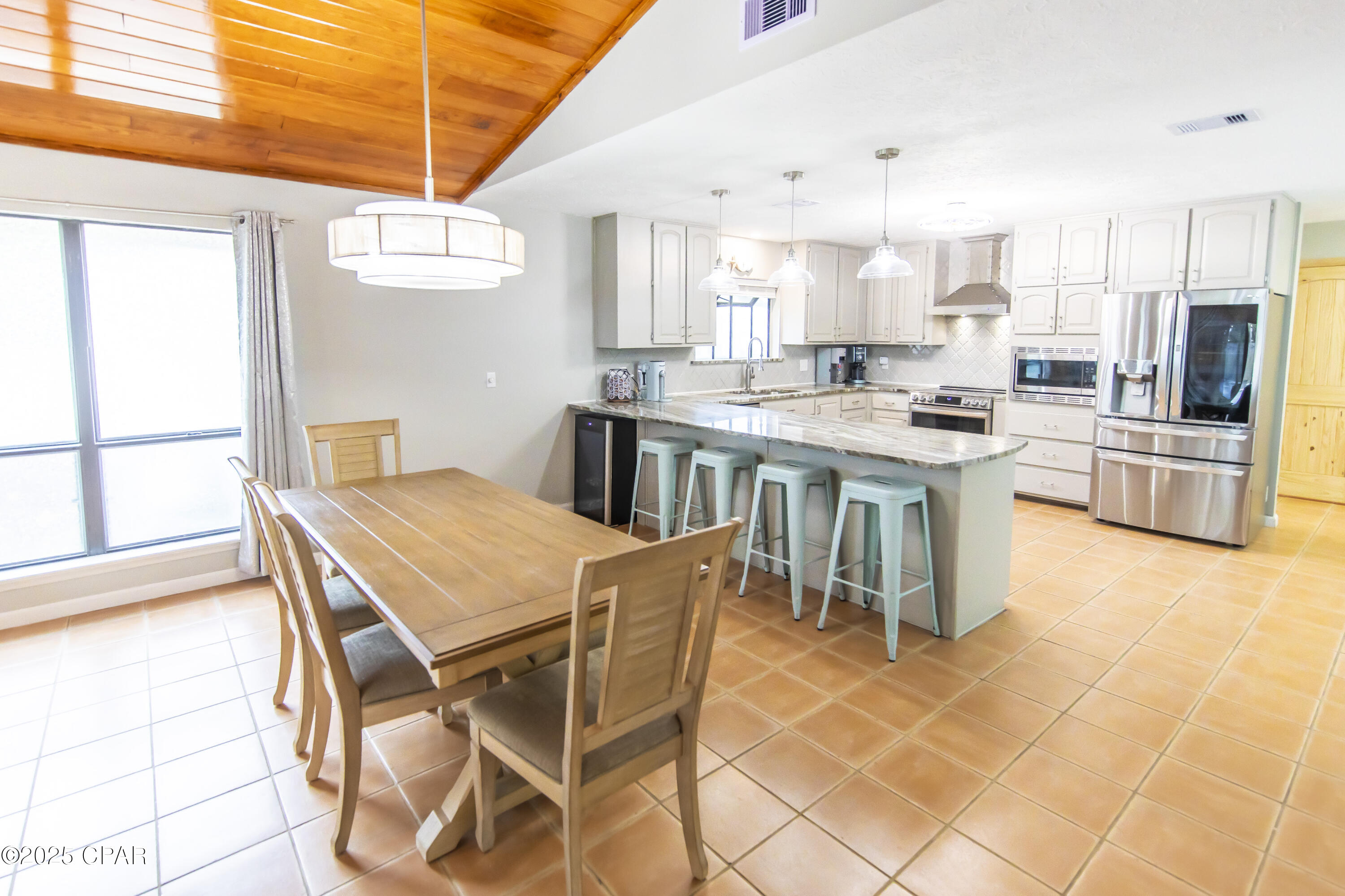 Image 5 For 215 Moonlight Bay Drive