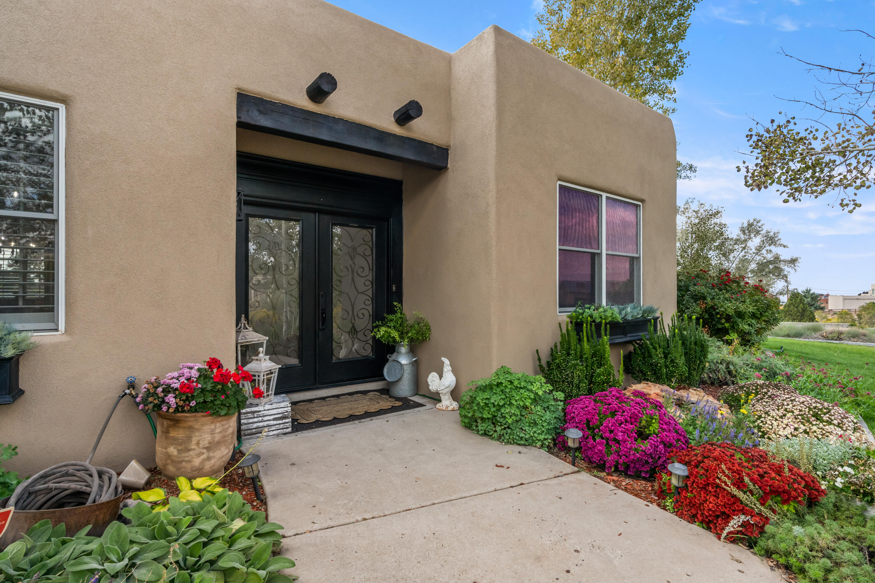 Homes for sale in Albuquerque, NM | 9510 Modesto Ave Ne, Albuquerque, NM 87122 | MLS# 1092895