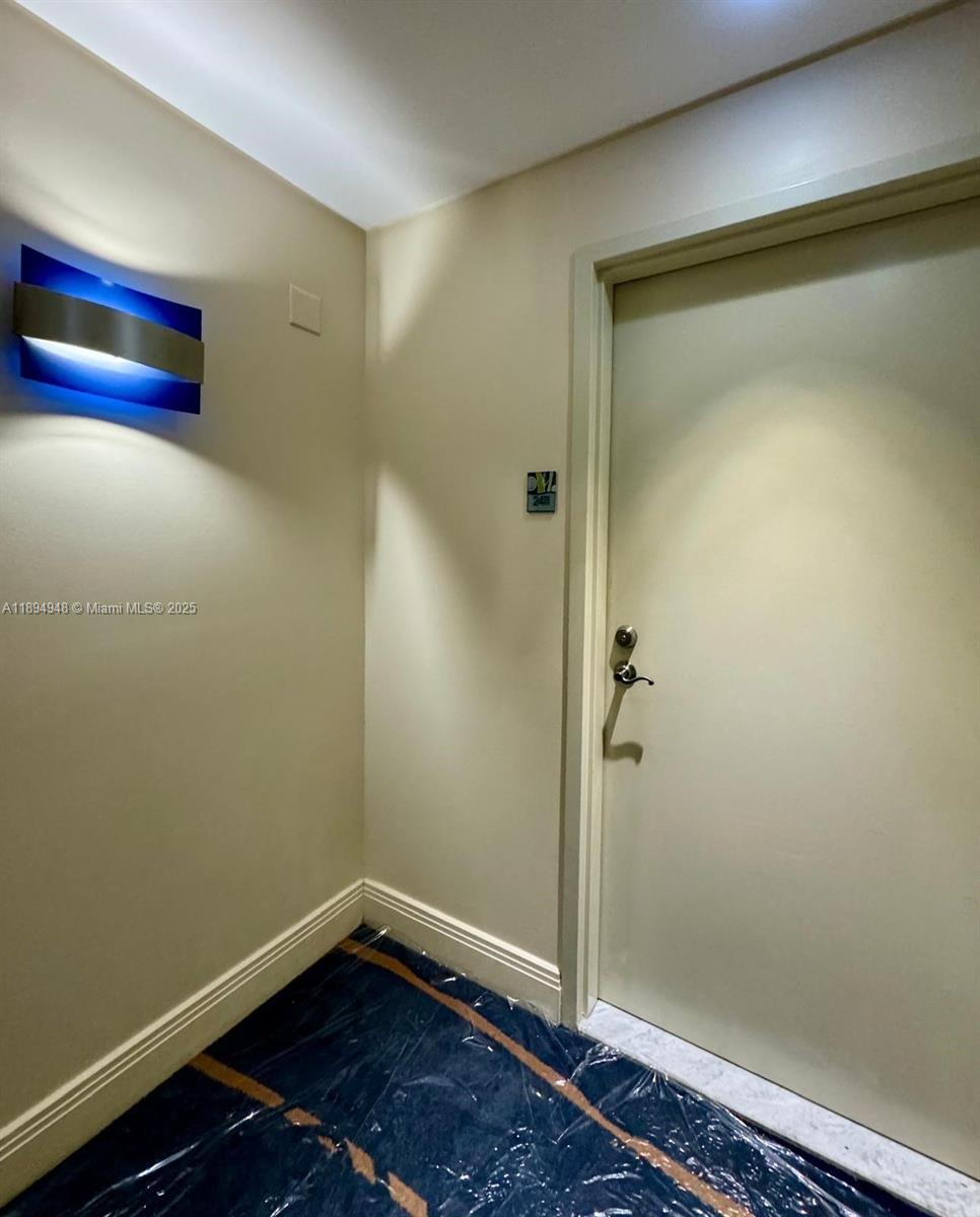 Latitude On The River Con