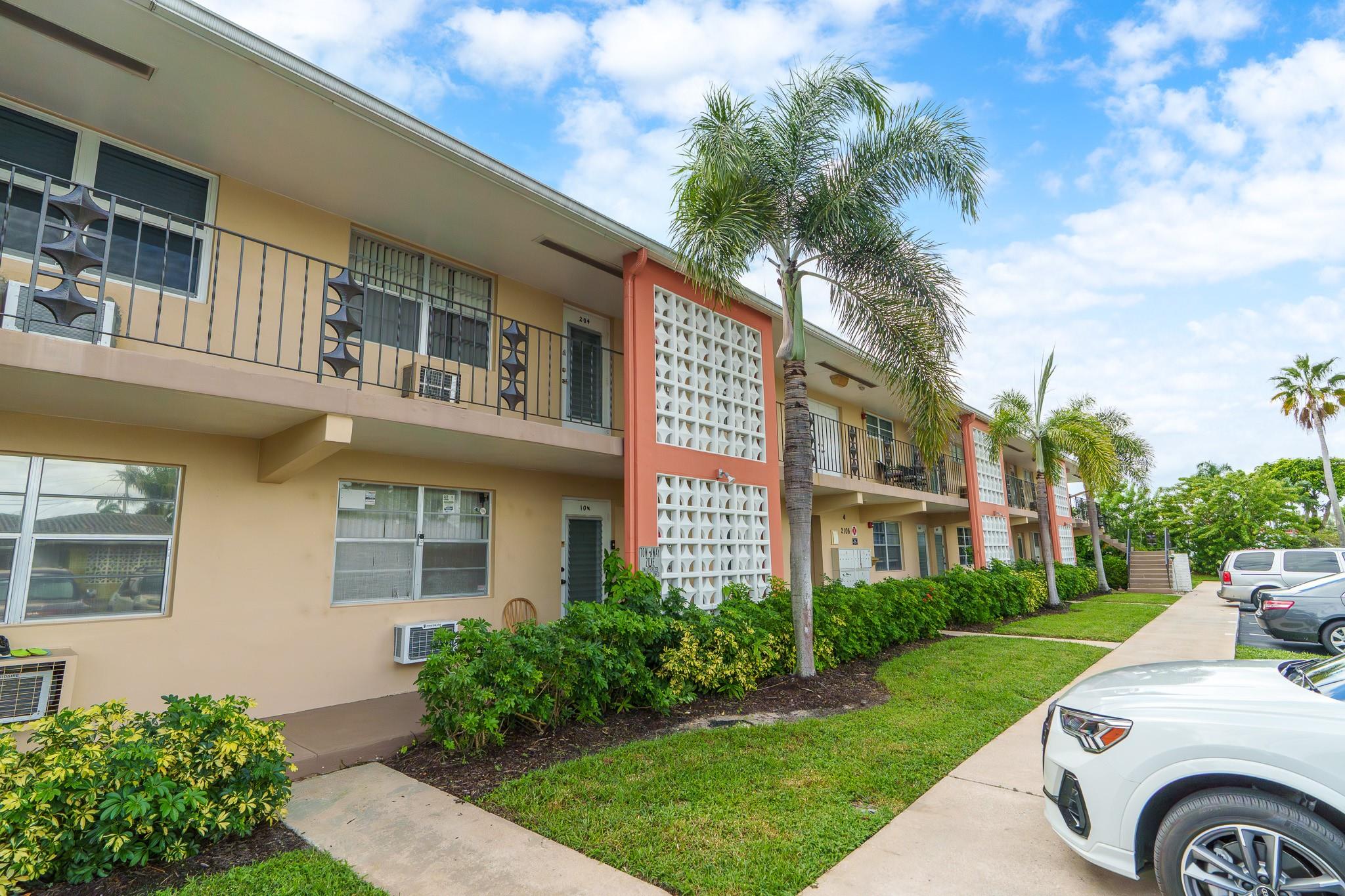 Homes for sale in Fort Lauderdale, FL | 2106 Ne 56th Ct #204, Fort Lauderdale, FL 33308 | MLS# F10531304