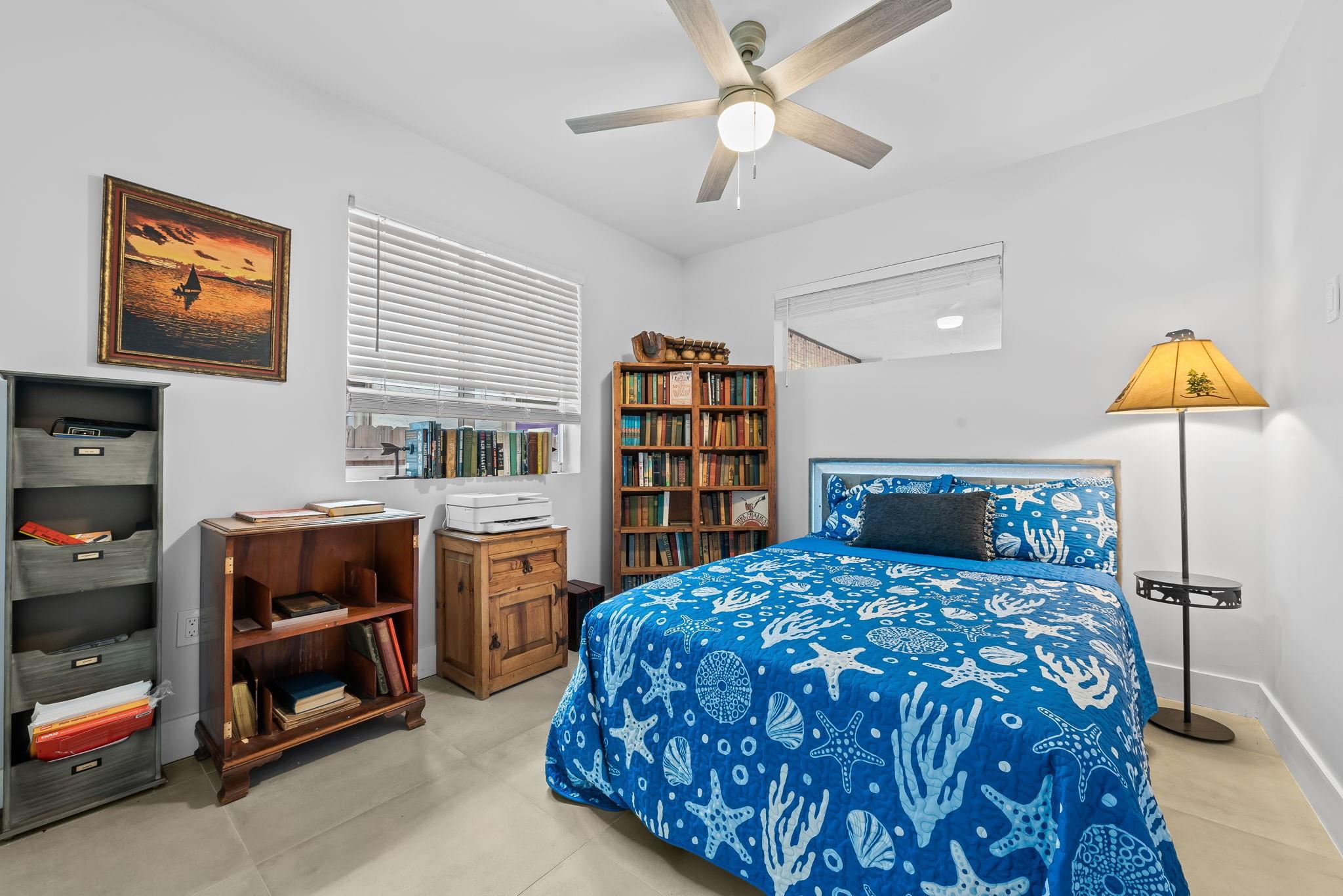 2nd Bedroom - Full Size Bed