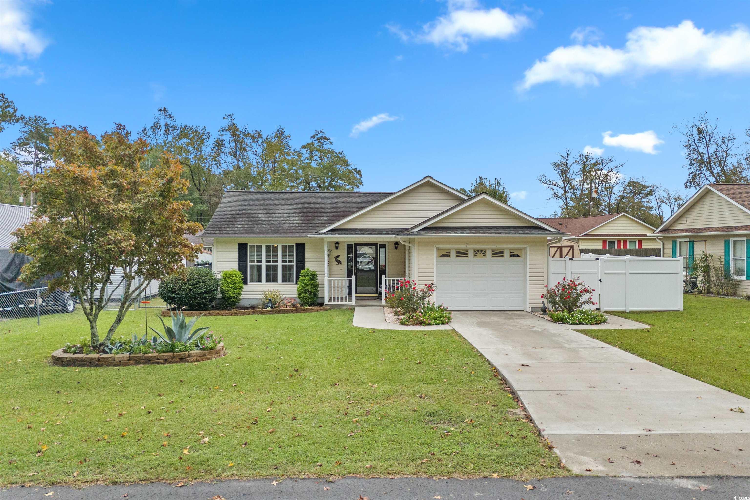 4394 Triangle St. Loris, SC 29569