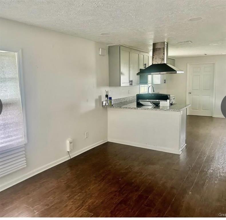 206 N Booker St Street — photo 5