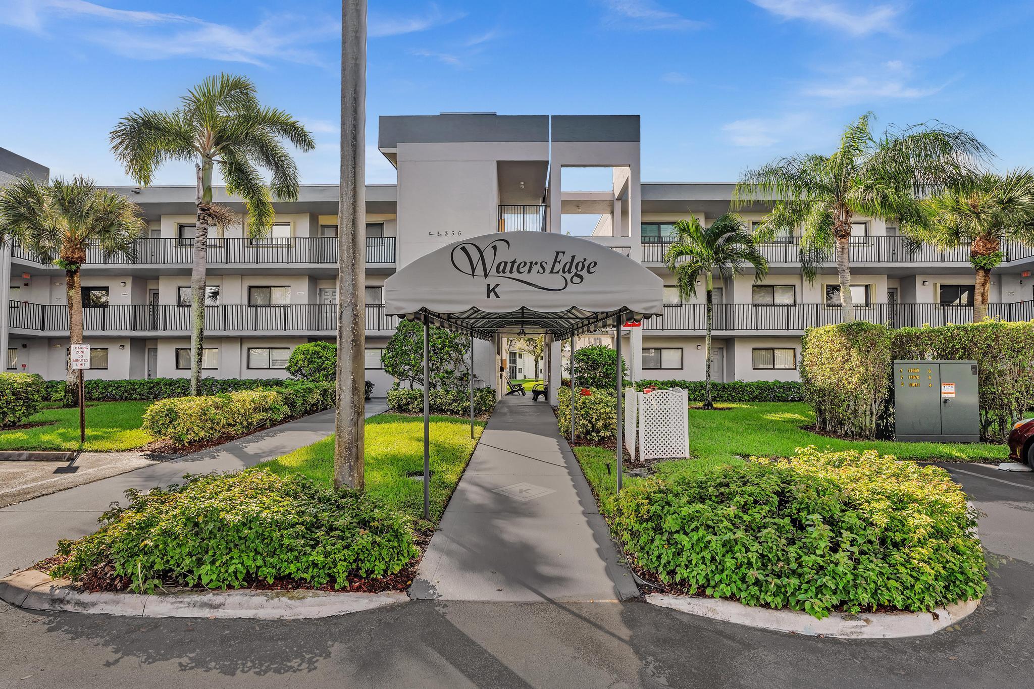 Watersedge At The Lakes O