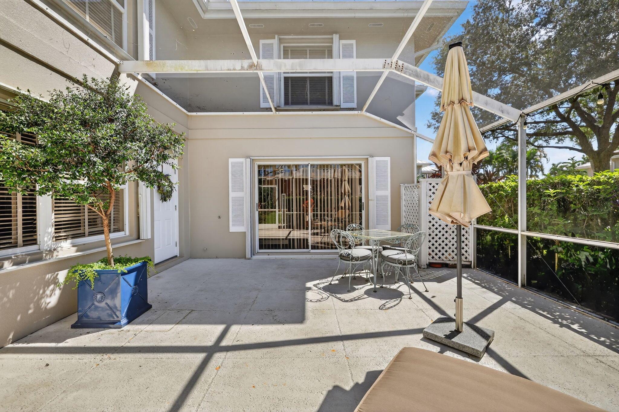 Homes for sale in Palm City, FL | 2433 Sw Danbury Lane, Palm City, FL 34990 | MLS# R11132151