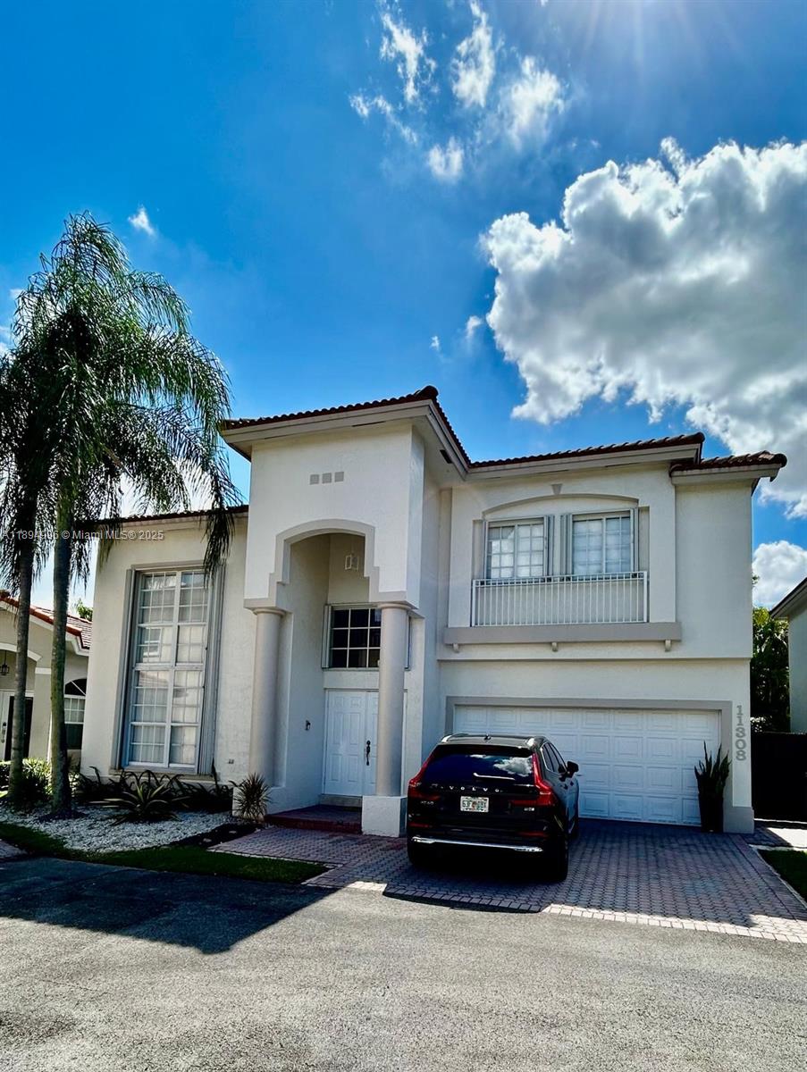 House for Sale in Doral, FL