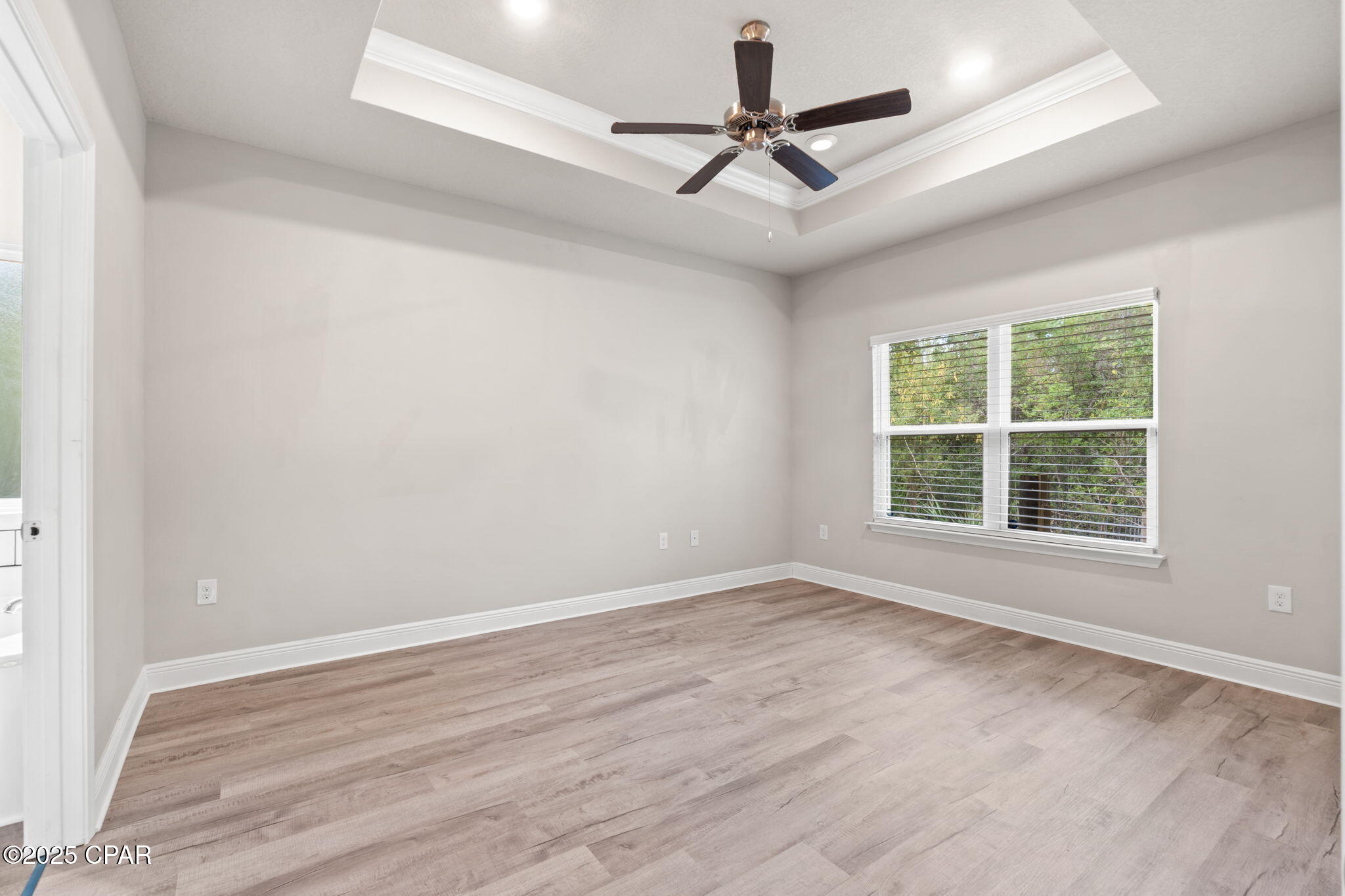 Image 13 For 397 Emerald Cove Street