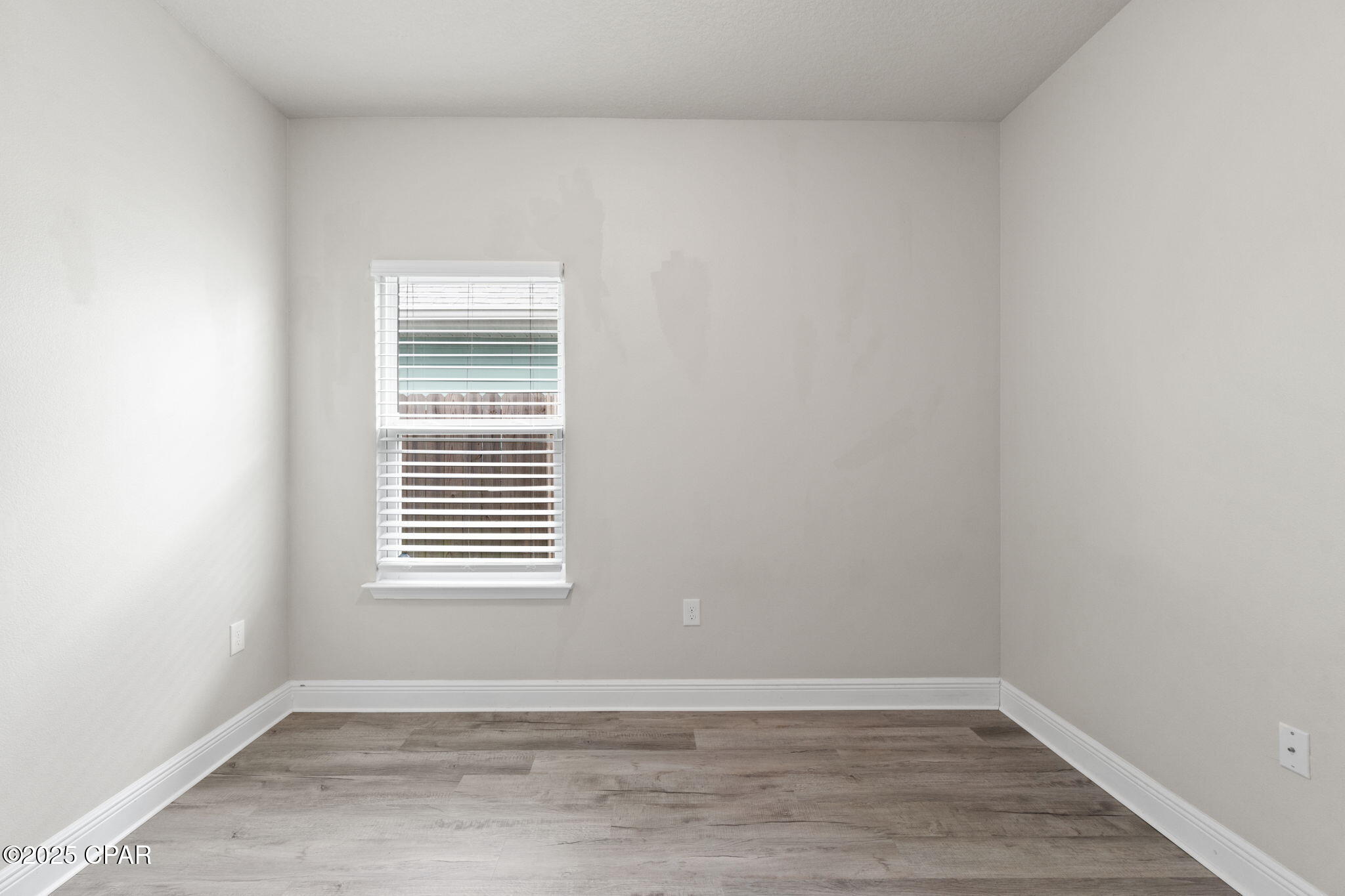 Image 19 For 397 Emerald Cove Street