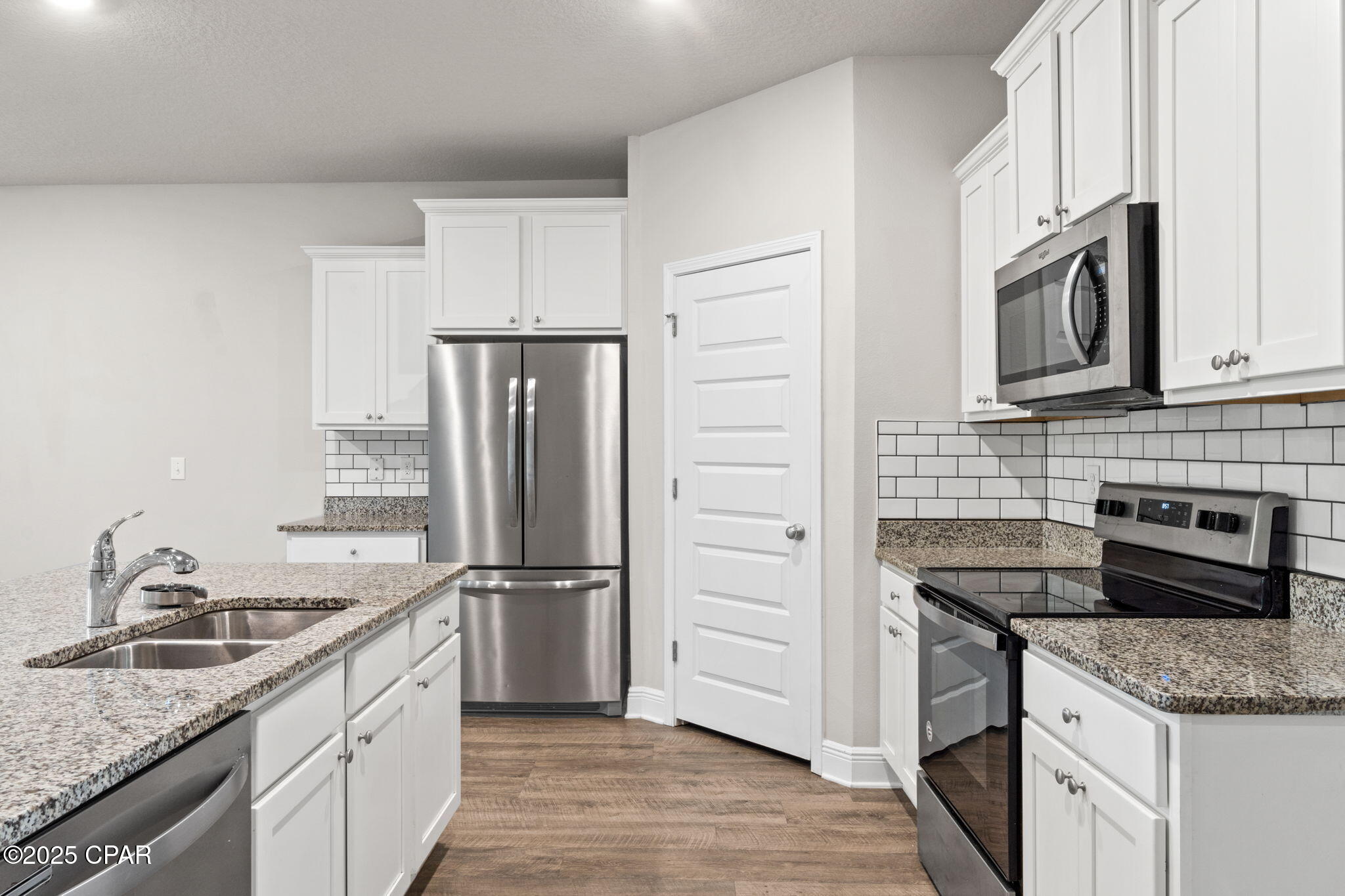 Image 6 For 397 Emerald Cove Street