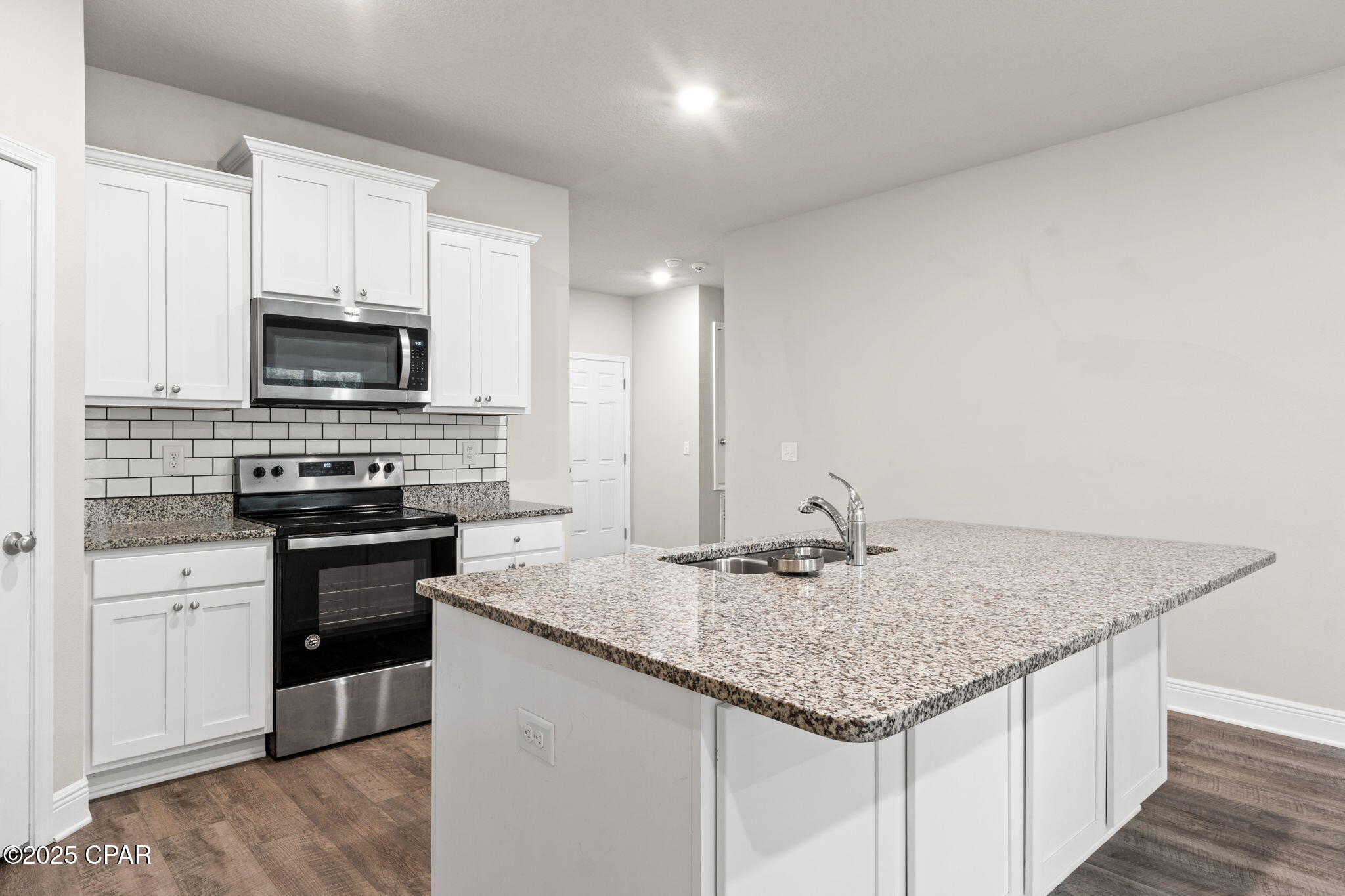 Image 7 For 397 Emerald Cove Street