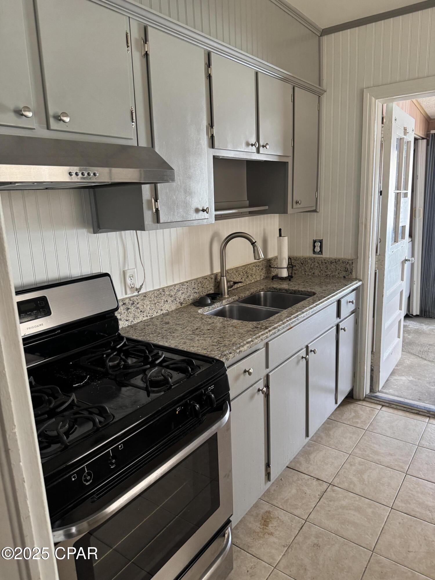 Image 14 For 1311 Clay Avenue