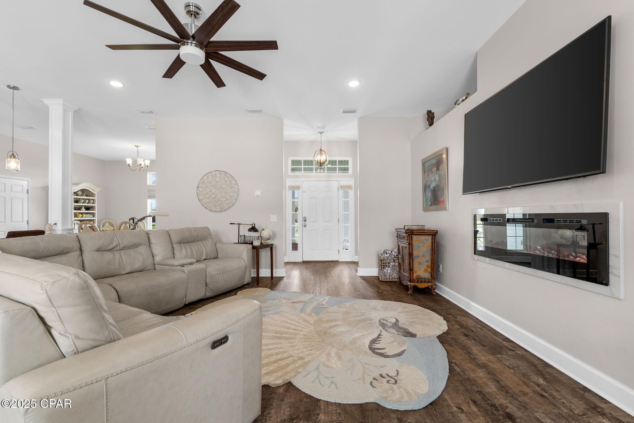 Image 11 For 1107 College Boulevard