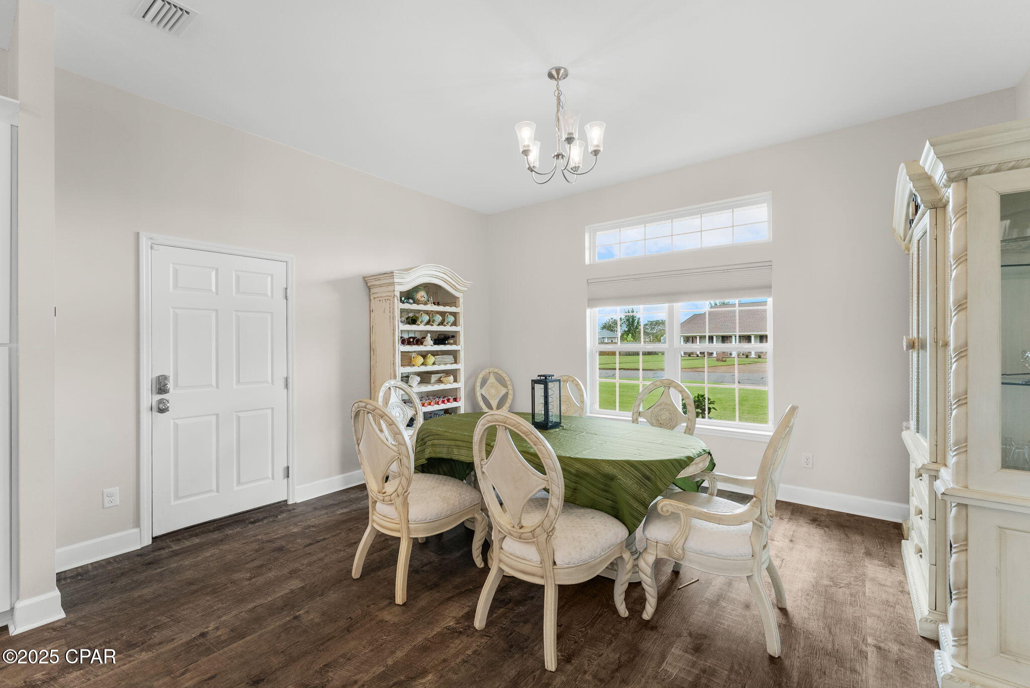 Image 21 For 1107 College Boulevard