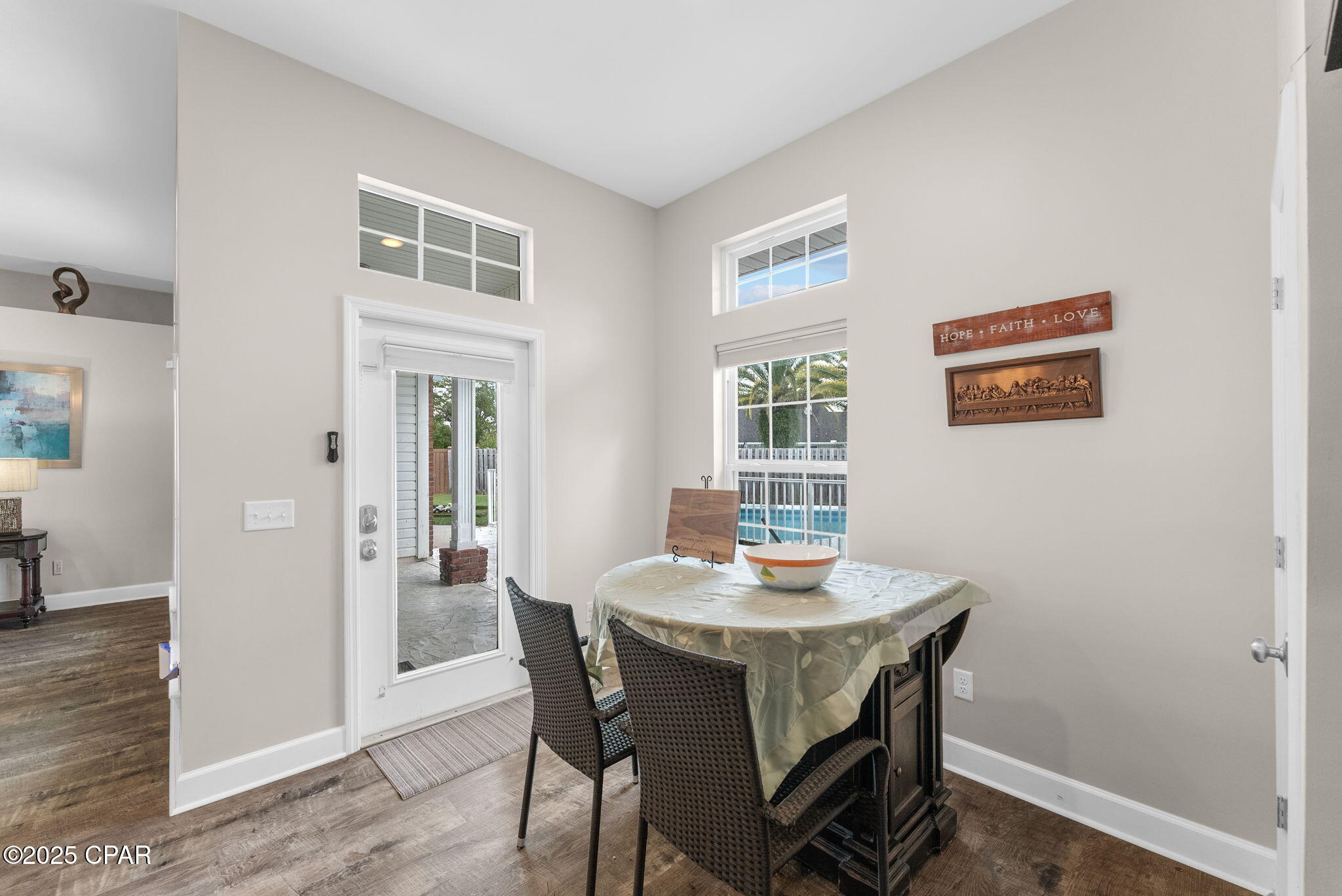 Image 22 For 1107 College Boulevard