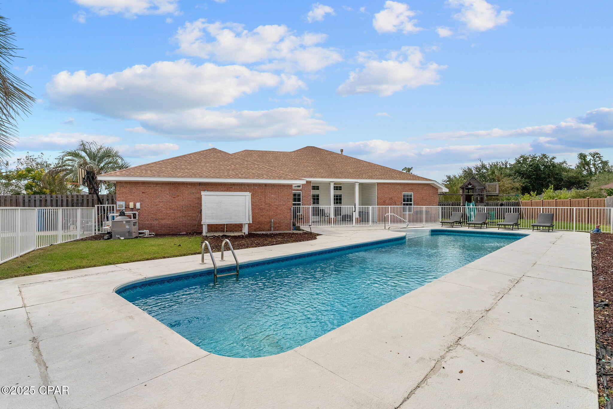 Image 40 For 1107 College Boulevard