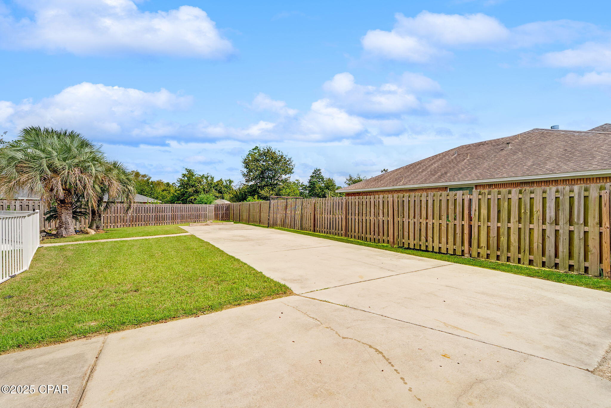 Image 46 For 1107 College Boulevard