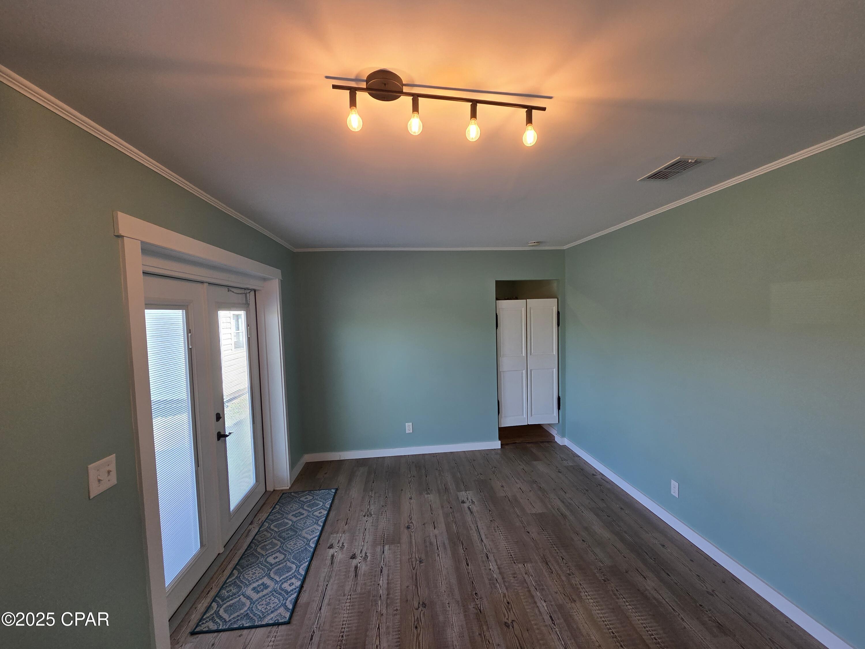 Image 10 For 5253 Collins Drive