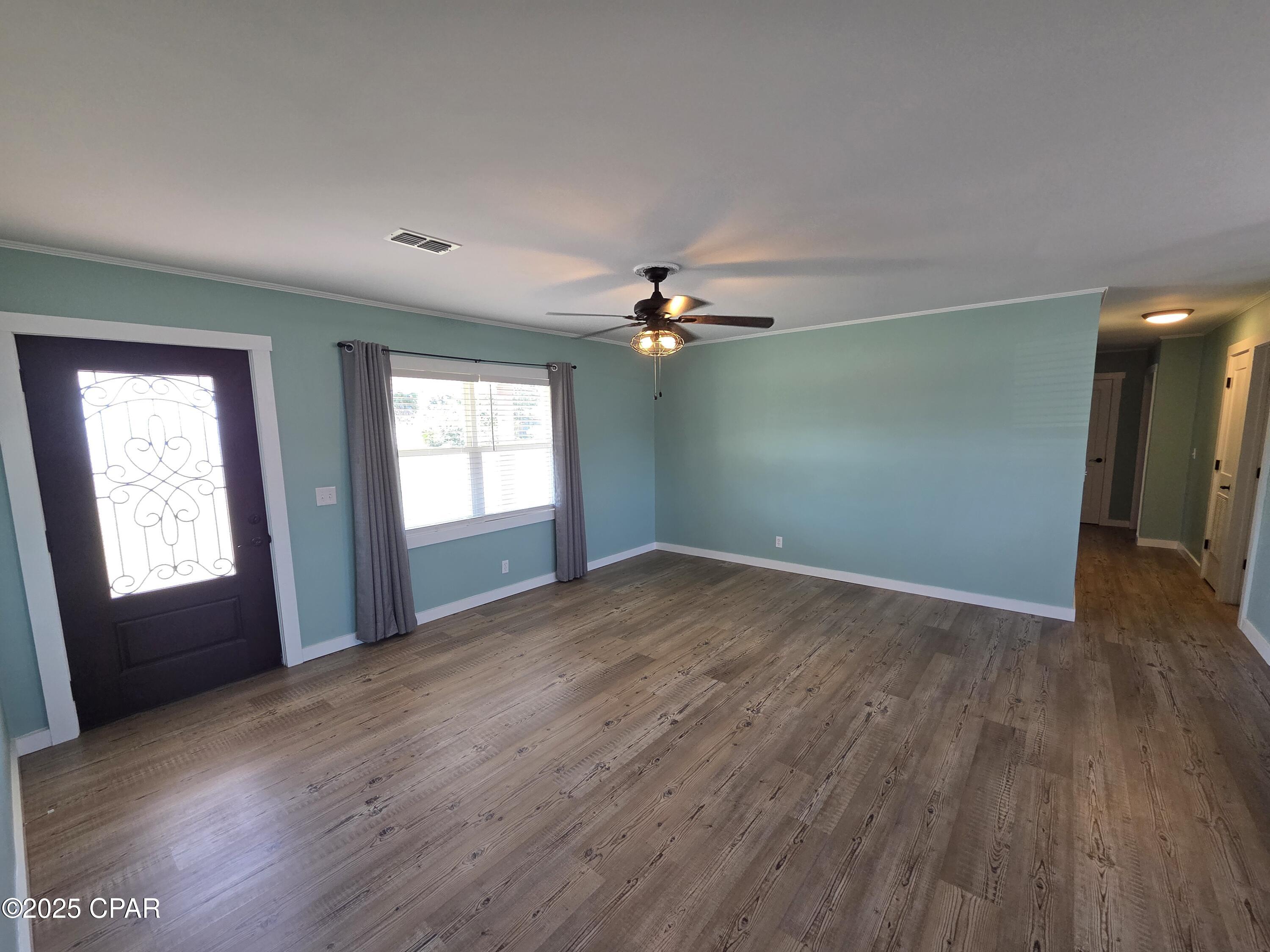 Image 6 For 5253 Collins Drive