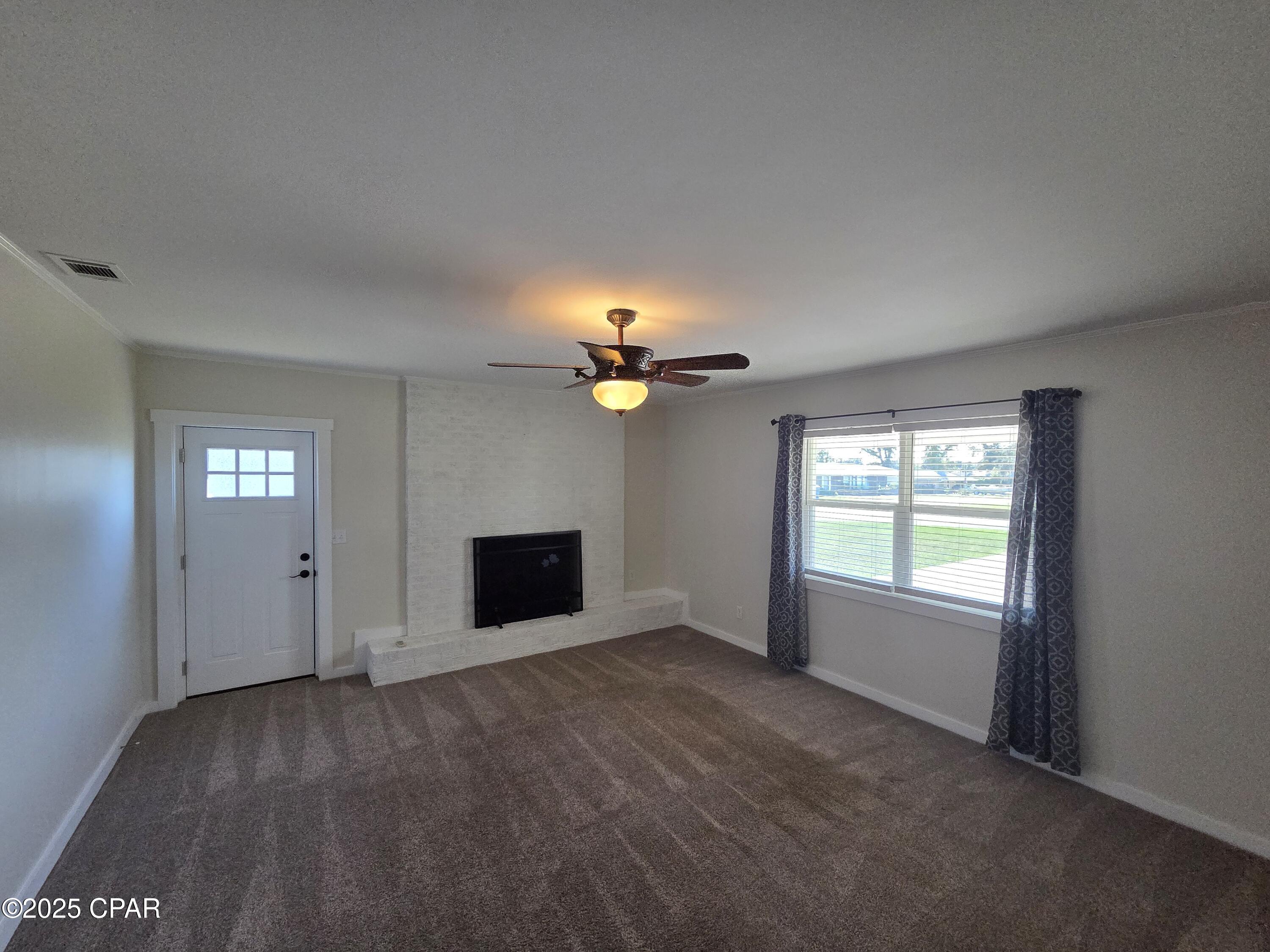 Image 7 For 5253 Collins Drive