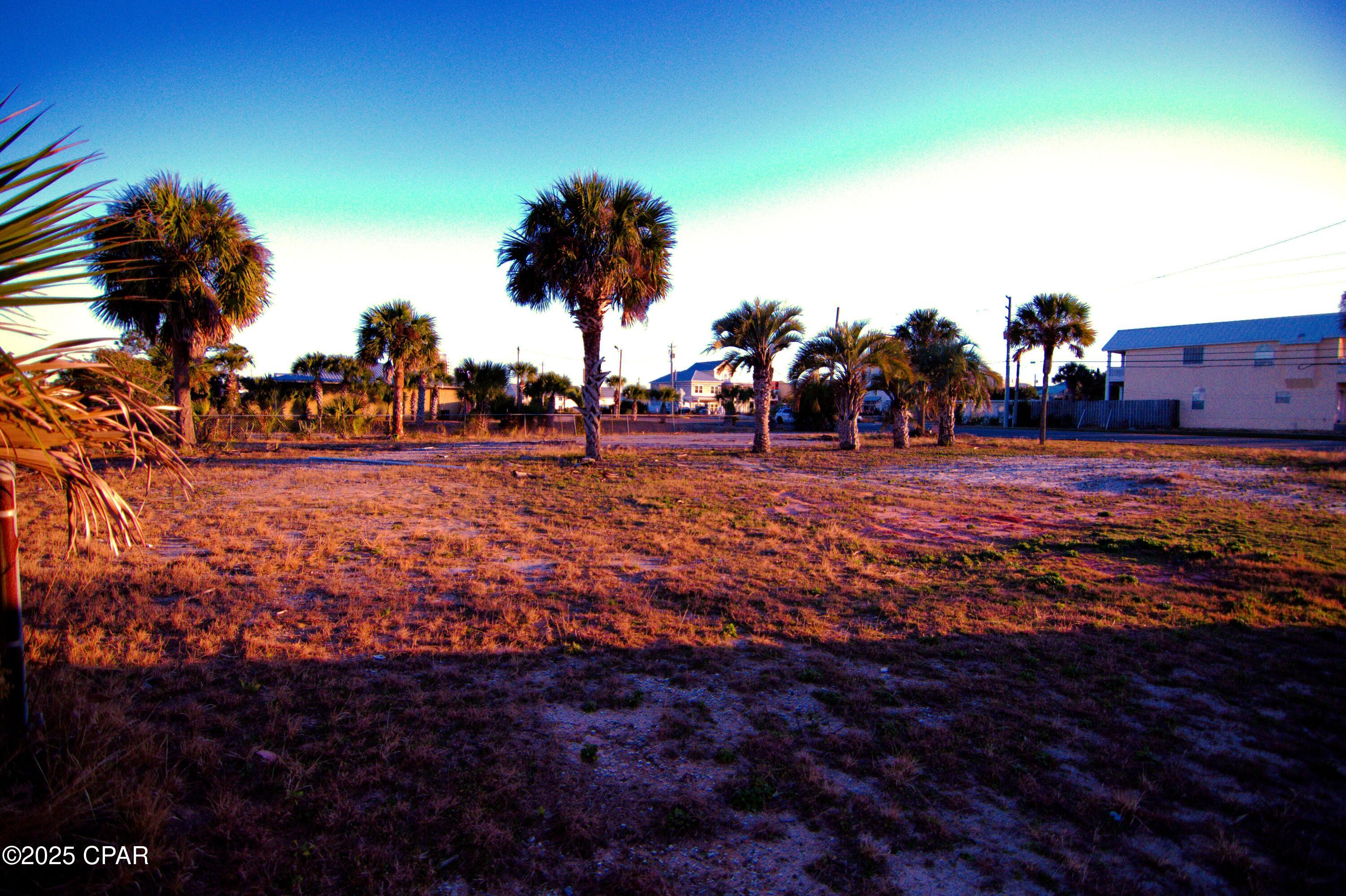 Image 4 For 8226 Thomas Drive