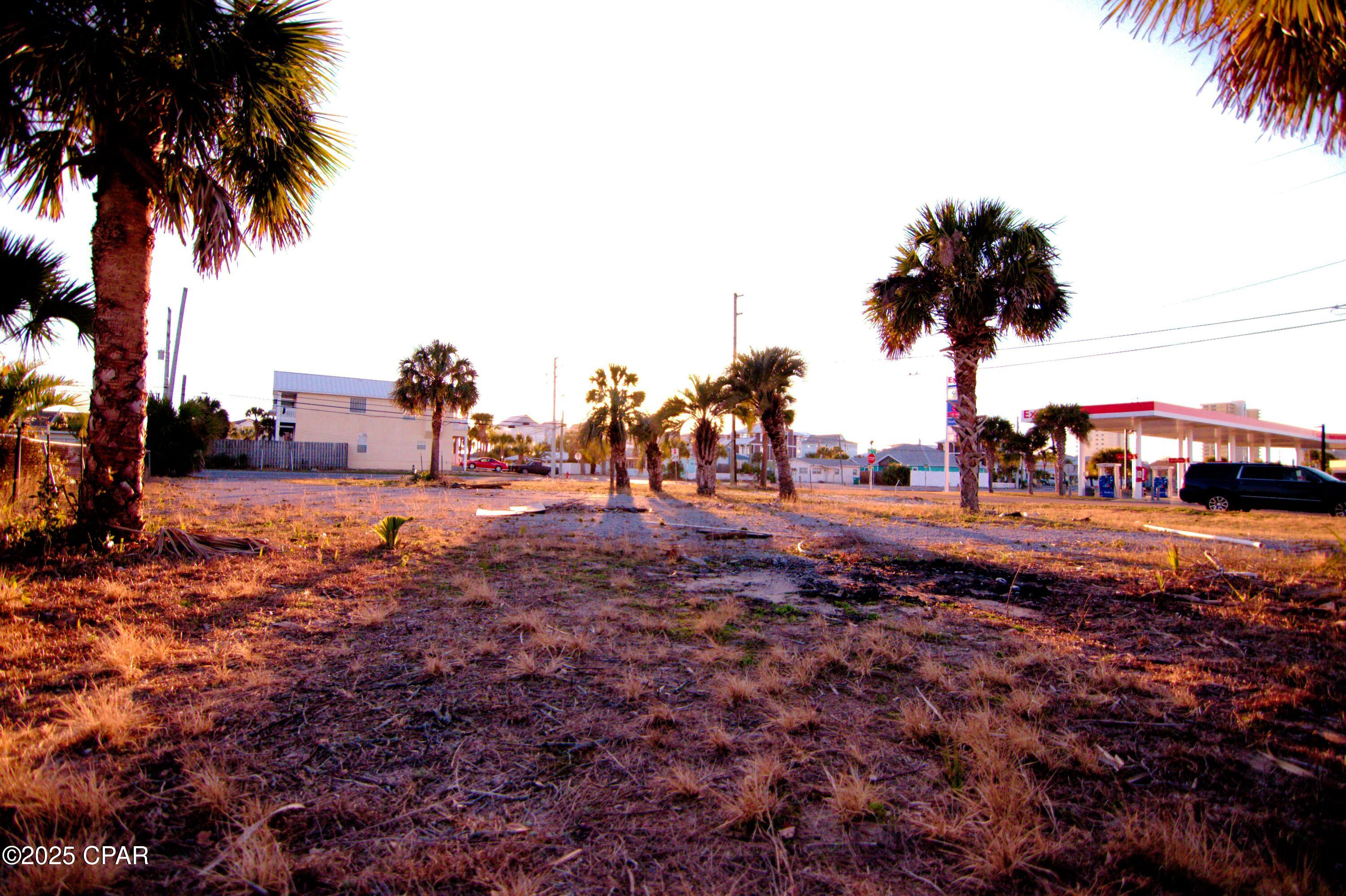 Image 5 For 8226 Thomas Drive