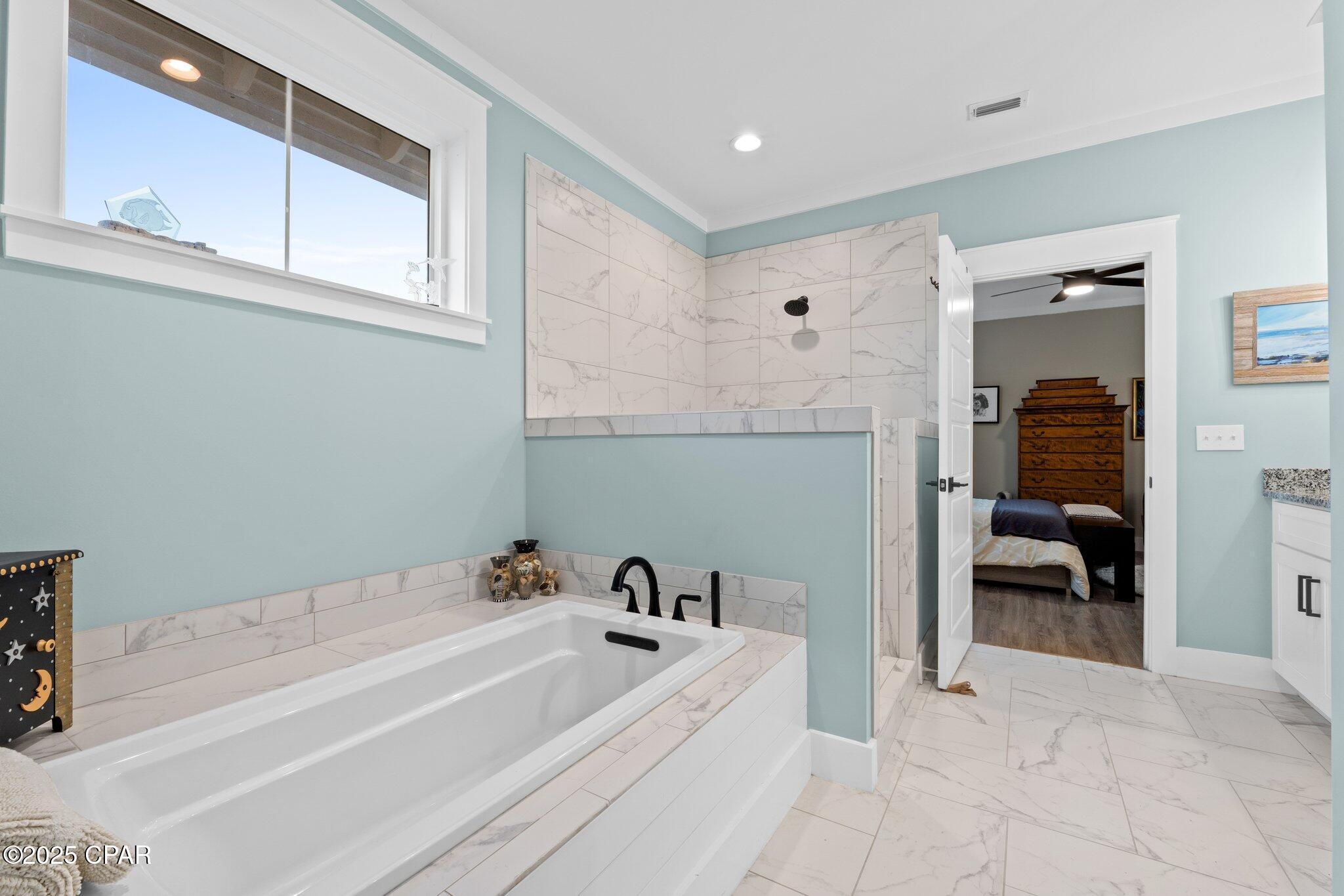 Image 38 For 108 St Charles Street