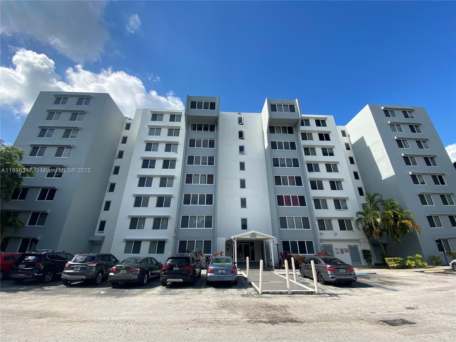 Dadeland Place Condo
