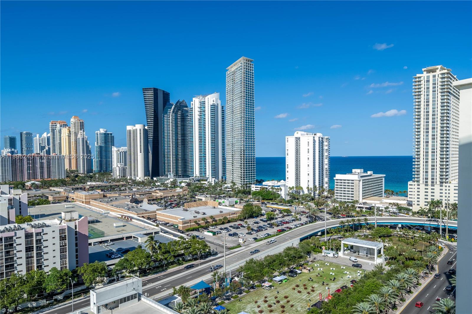 Parque Towers Condo