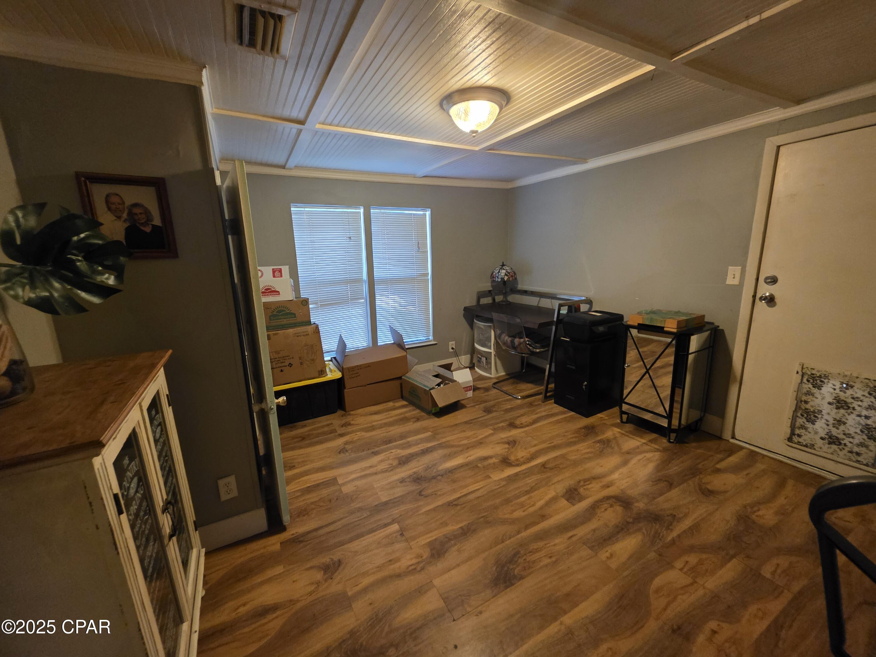 Image 11 For 228 East Avenue