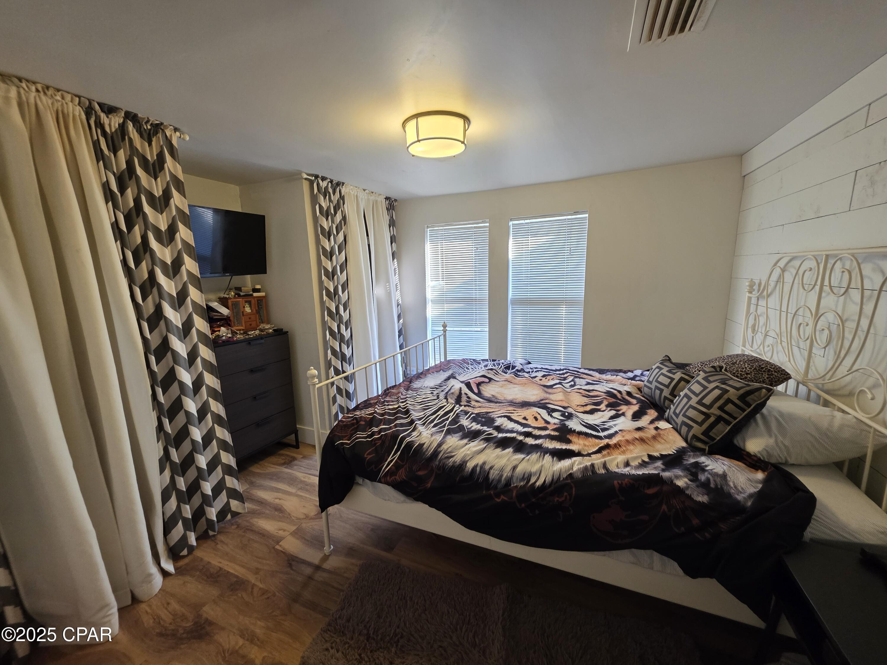 Image 14 For 228 East Avenue